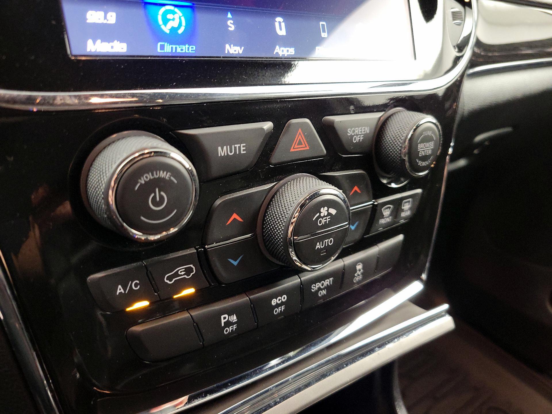 Thumbnail: 2021 Jeep Grand Cherokee - 16