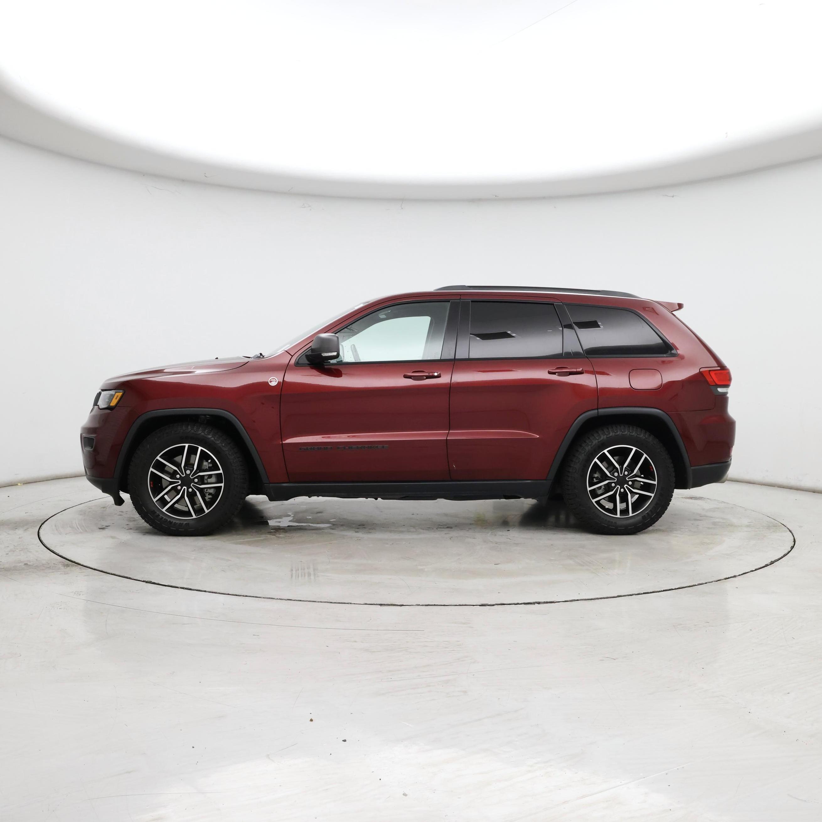 Thumbnail: 2021 Jeep Grand Cherokee - 3