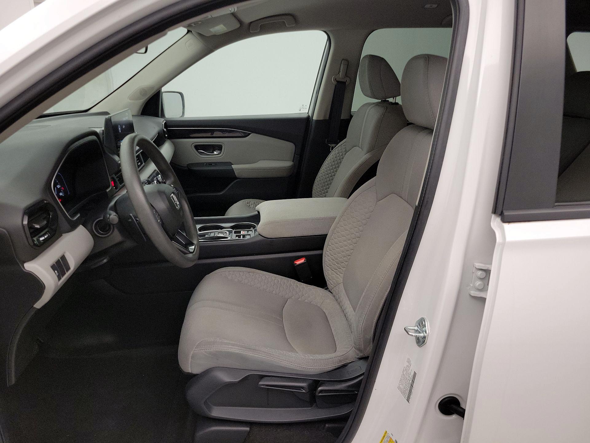 Thumbnail: 2023 Honda Pilot - 11