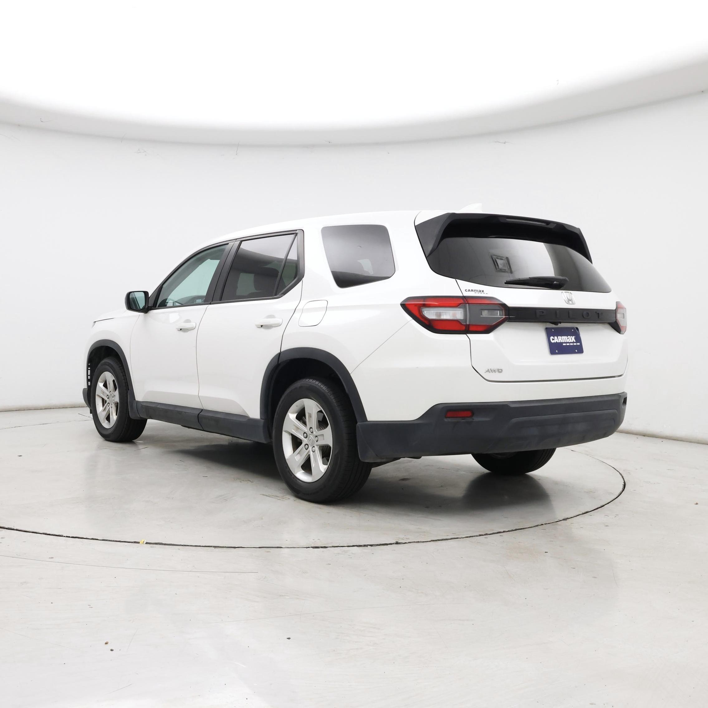 Thumbnail: 2023 Honda Pilot - 2