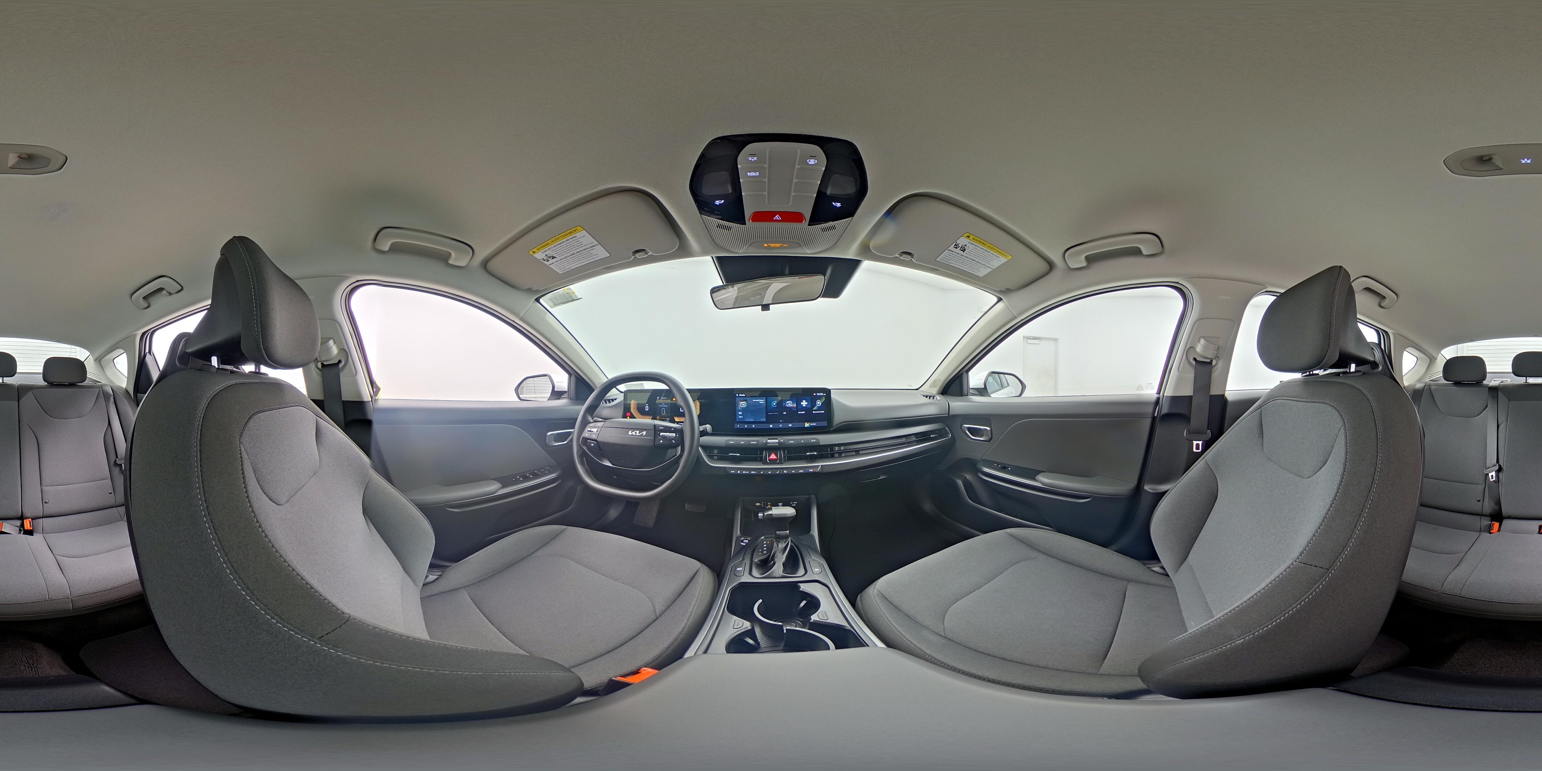 2025 Kia K4 LXS - Photo 24