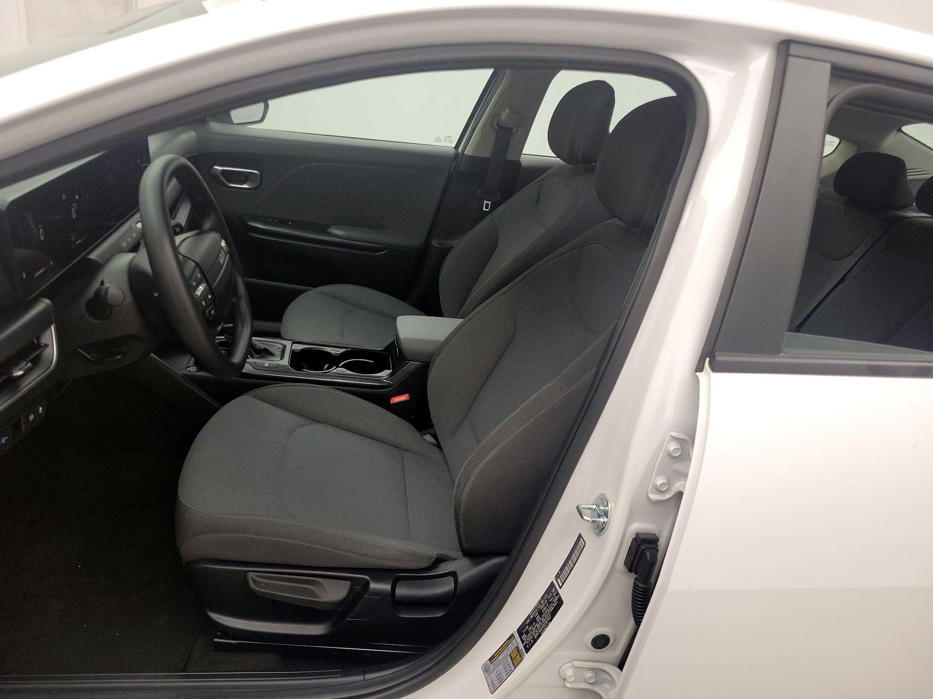 Thumbnail: 2025 Kia K4 - 11
