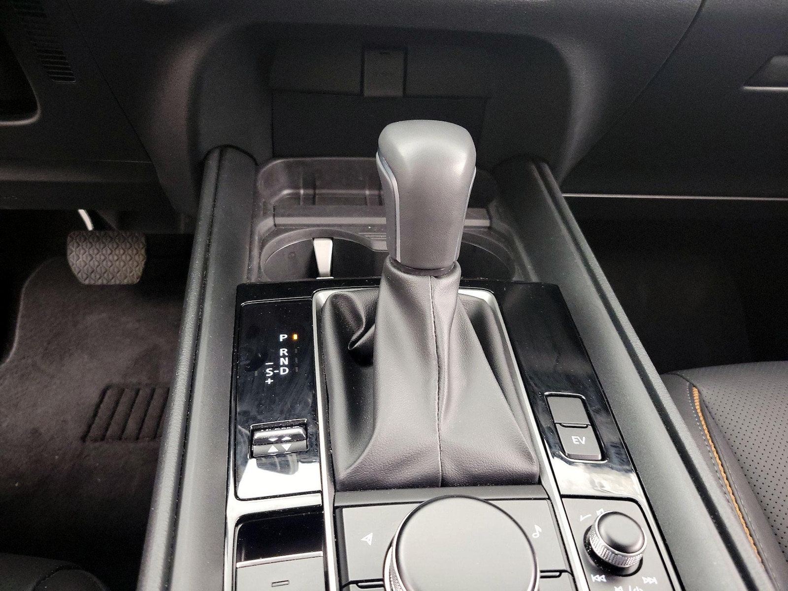 2025 Mazda CX-50 Premium - Photo 18