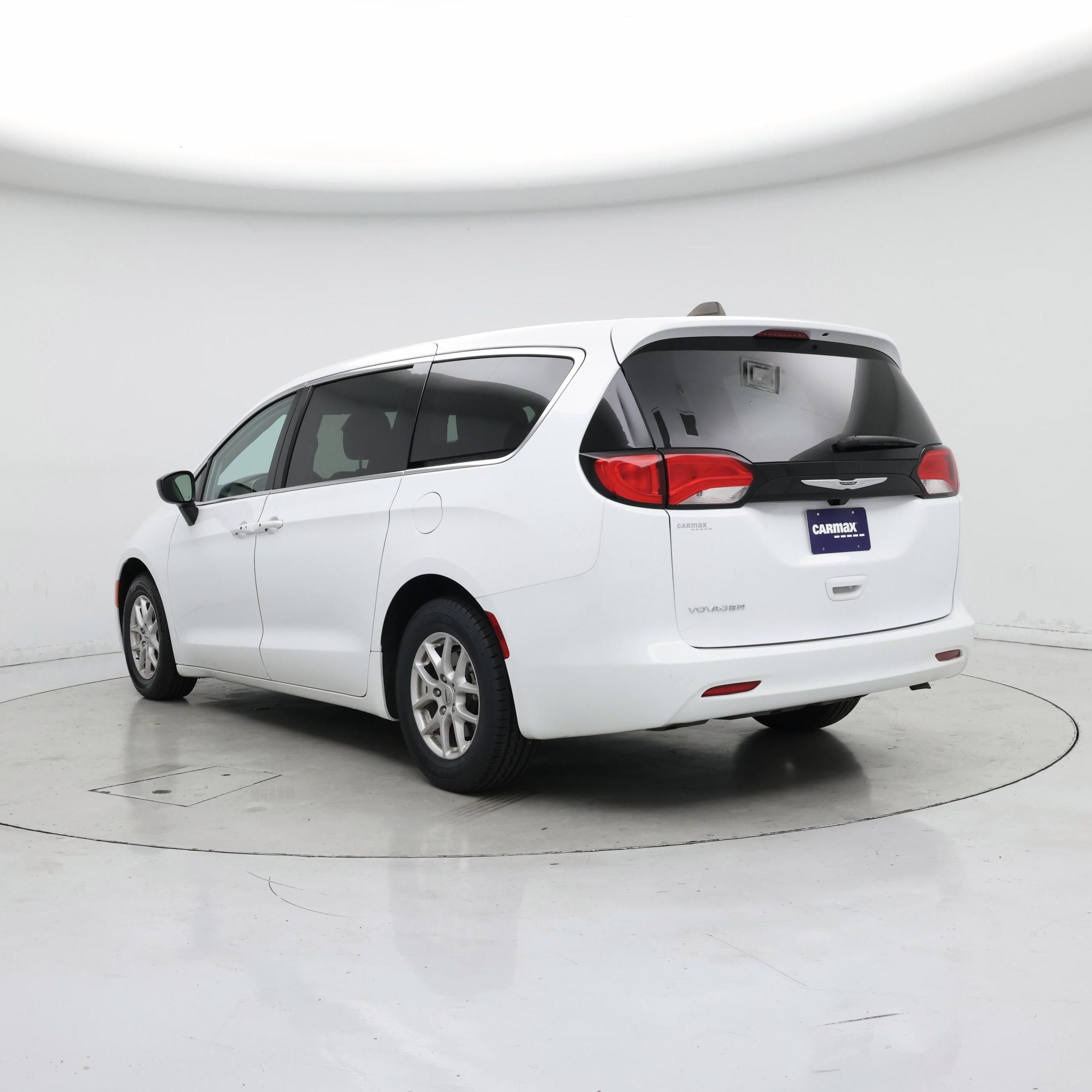 Thumbnail: 2024 Chrysler Voyager - 2