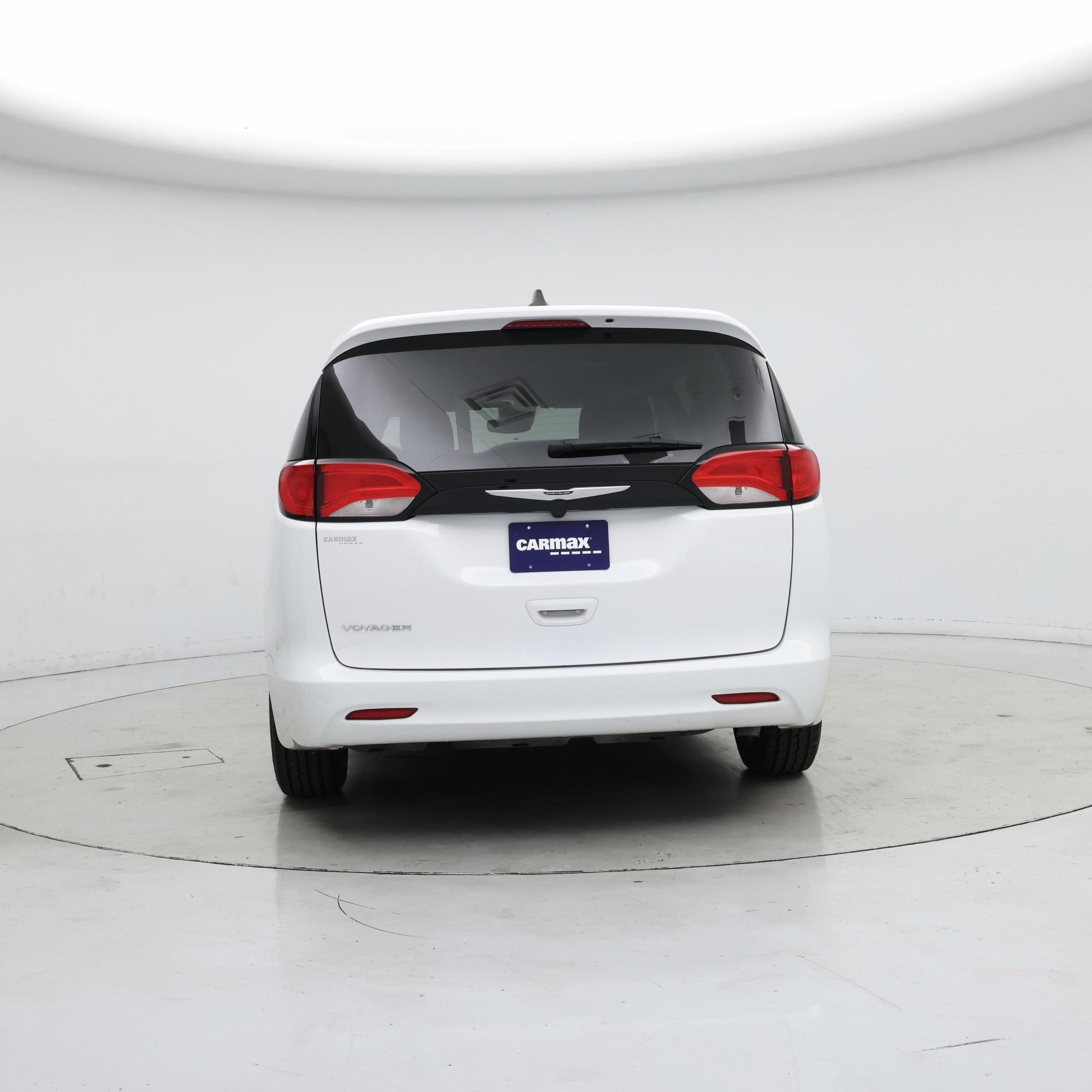 Thumbnail: 2024 Chrysler Voyager - 6