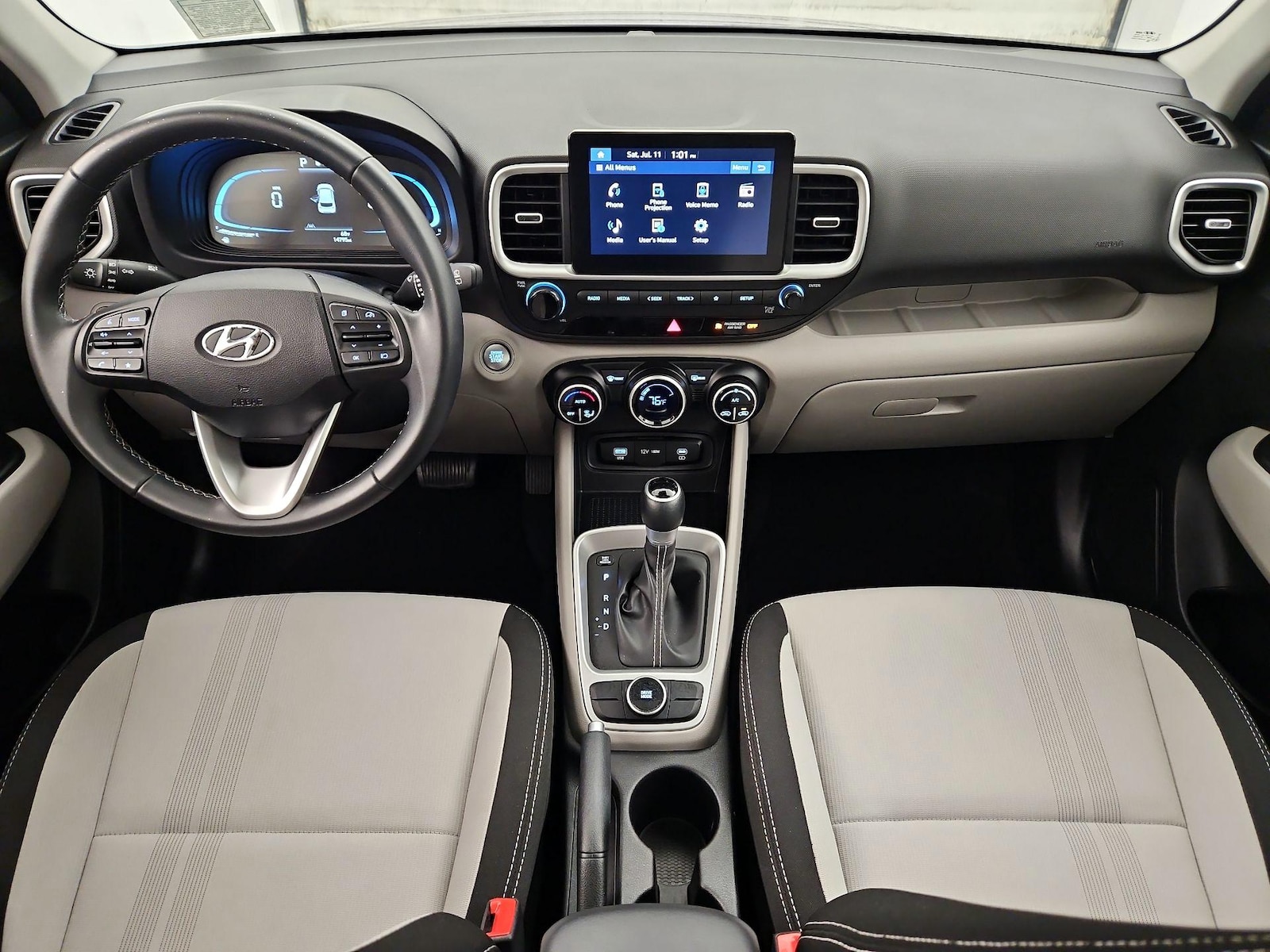 2025 Hyundai Venue SEL - Photo 10