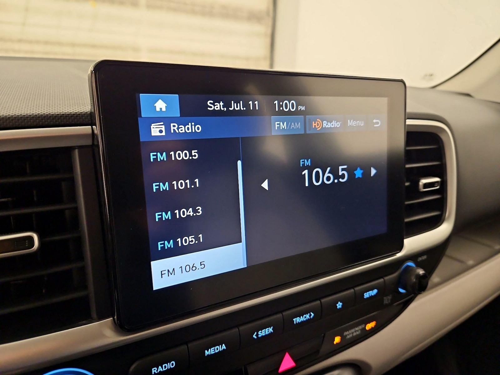 2025 Hyundai Venue SEL - Photo 16