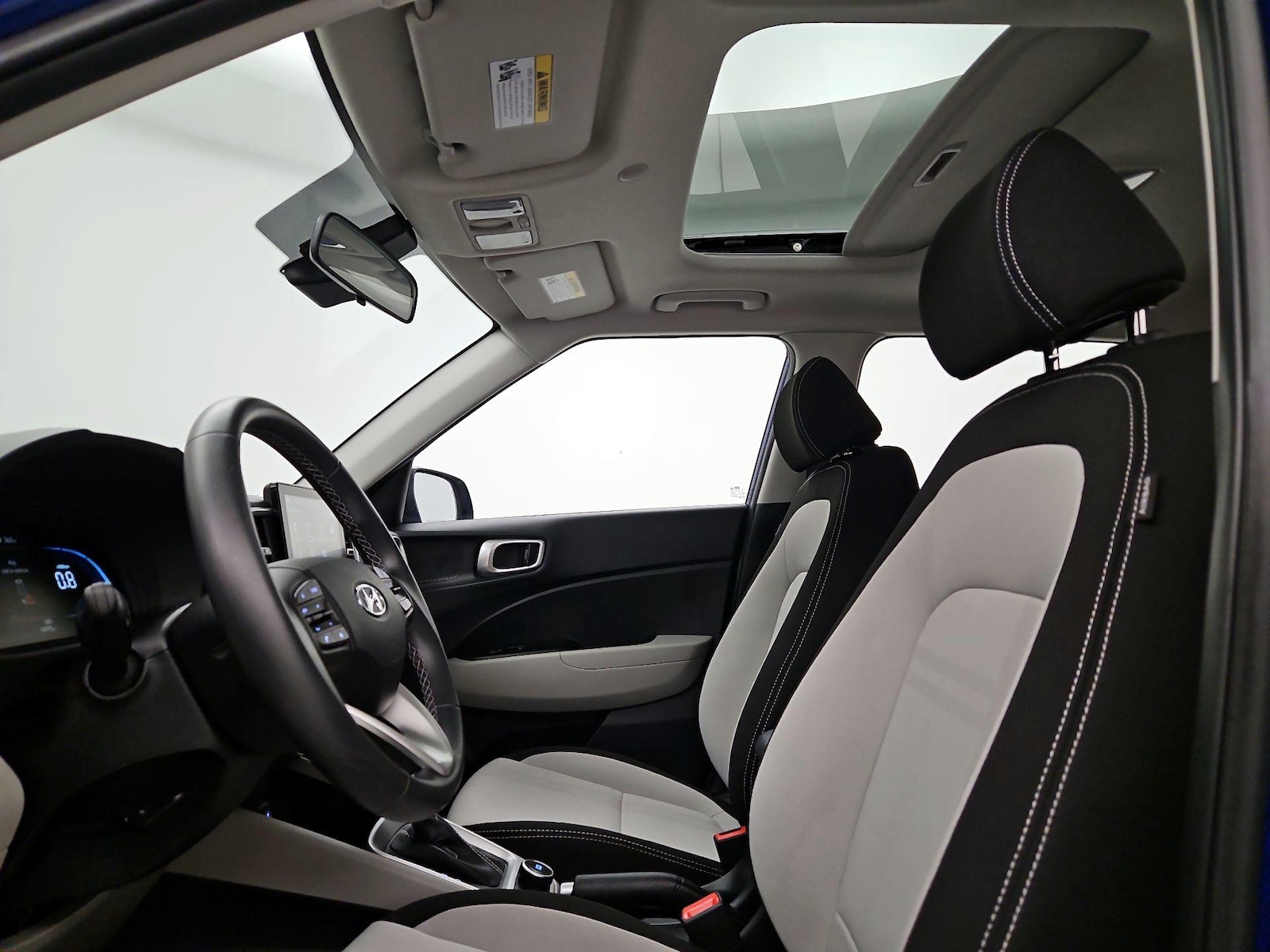 2025 Hyundai Venue SEL - Photo 20
