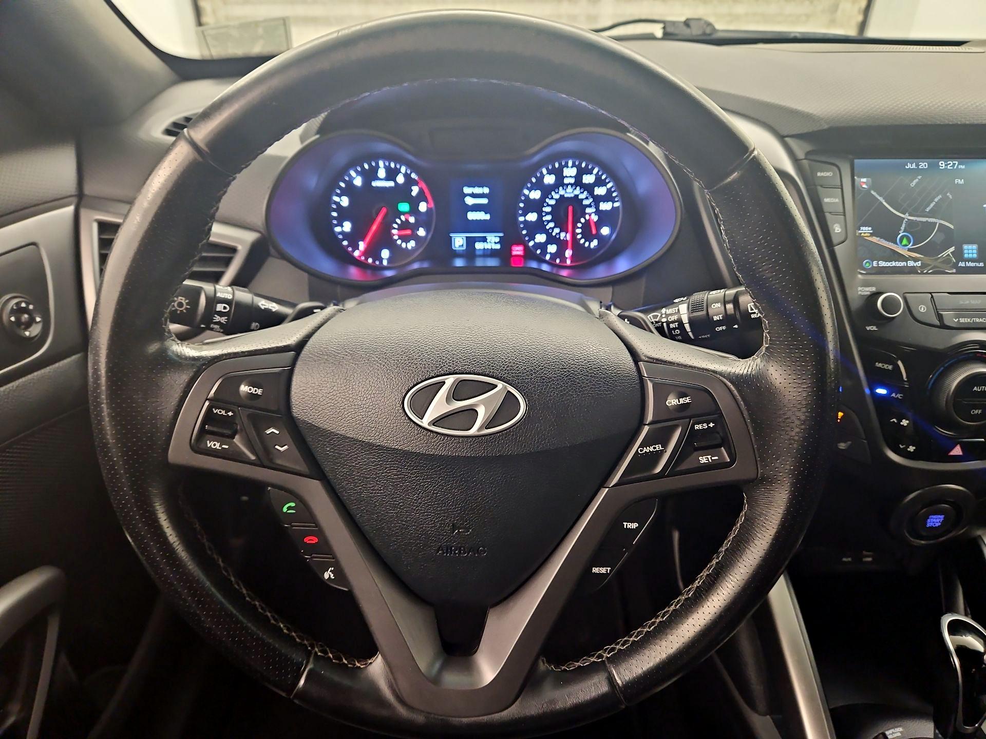 Thumbnail: 2016 Hyundai Veloster - 10