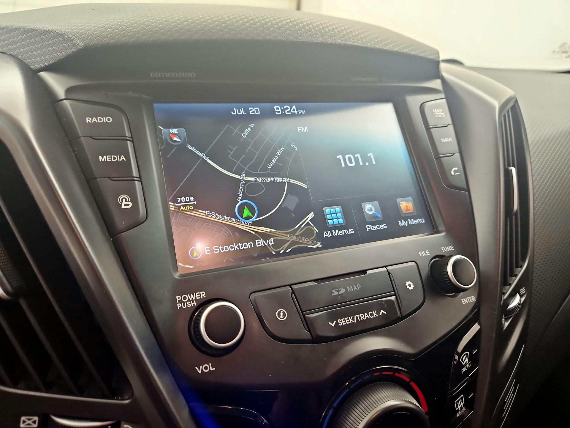 Thumbnail: 2016 Hyundai Veloster - 14