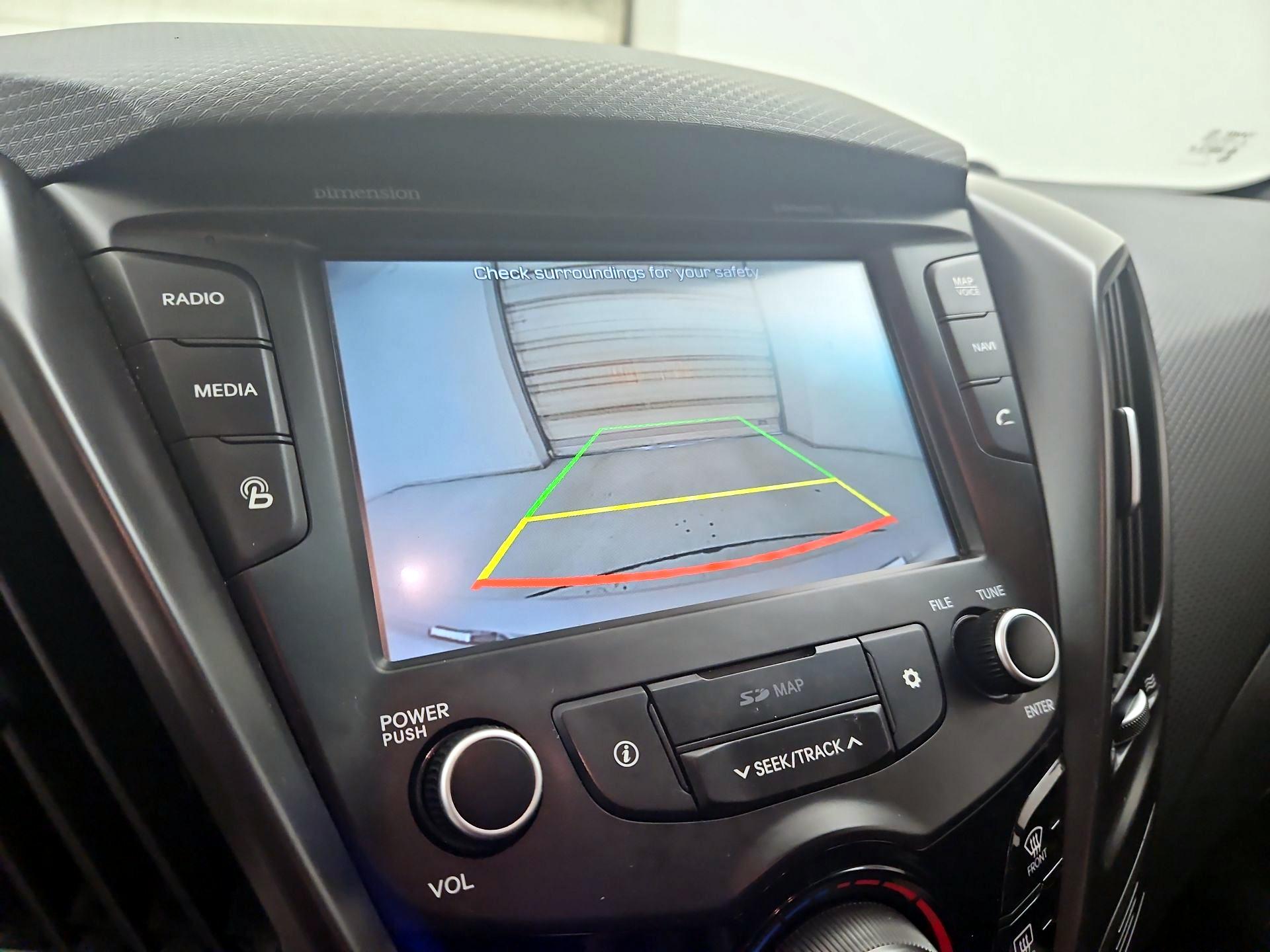 Thumbnail: 2016 Hyundai Veloster - 15
