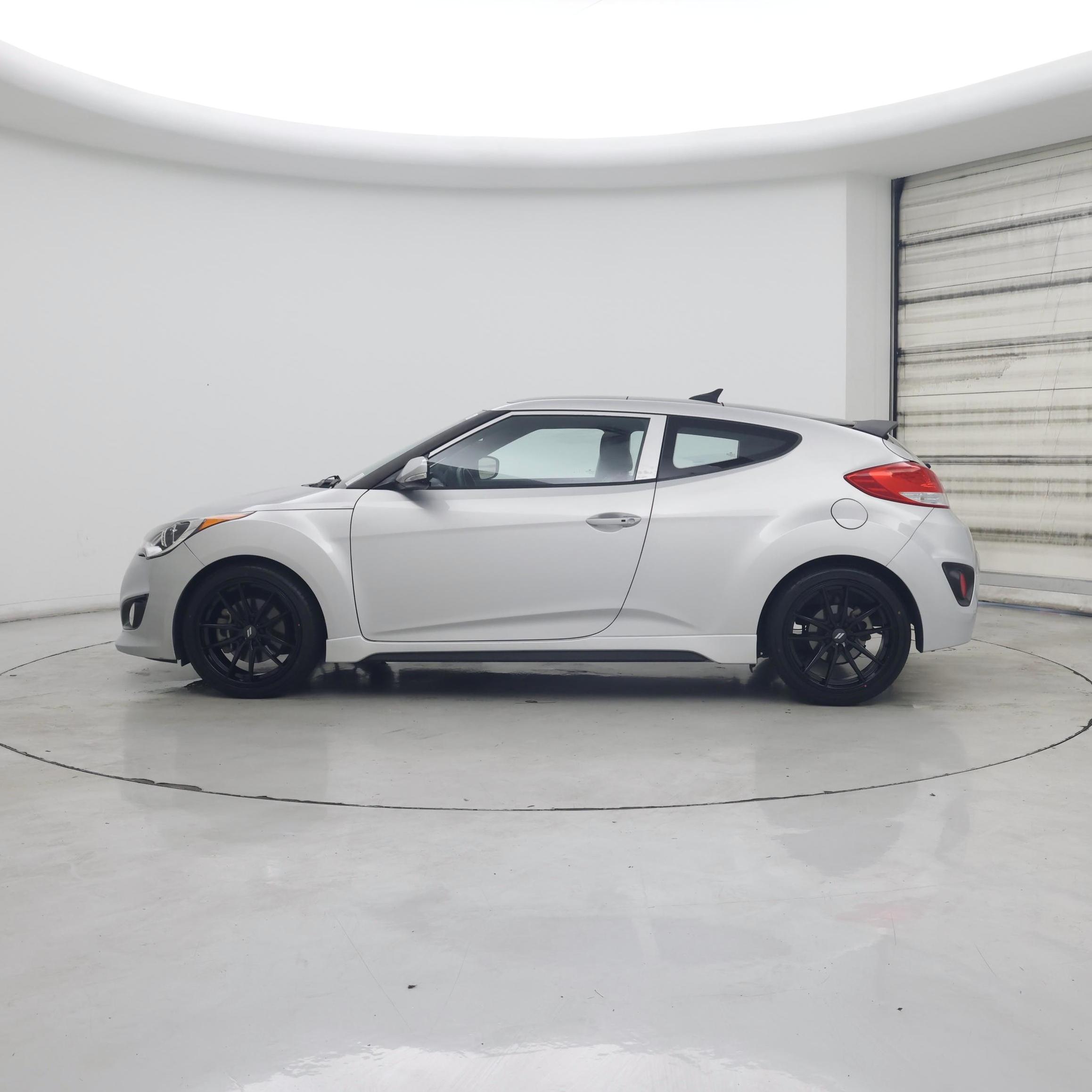 Thumbnail: 2016 Hyundai Veloster - 3