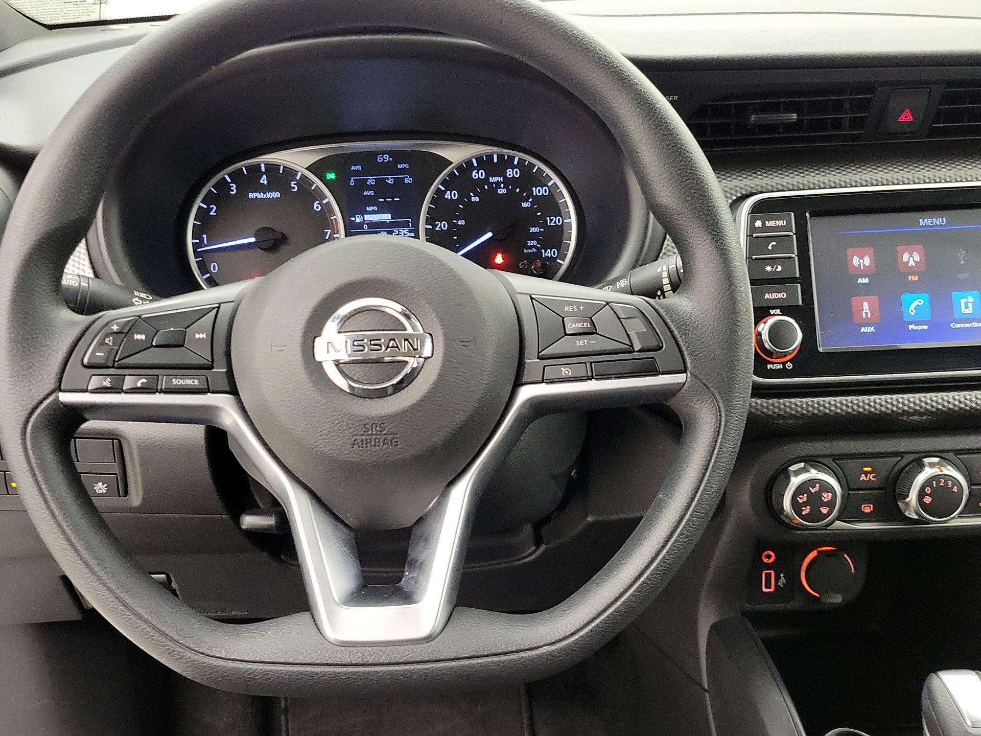 Thumbnail: 2020 Nissan Kicks - 10
