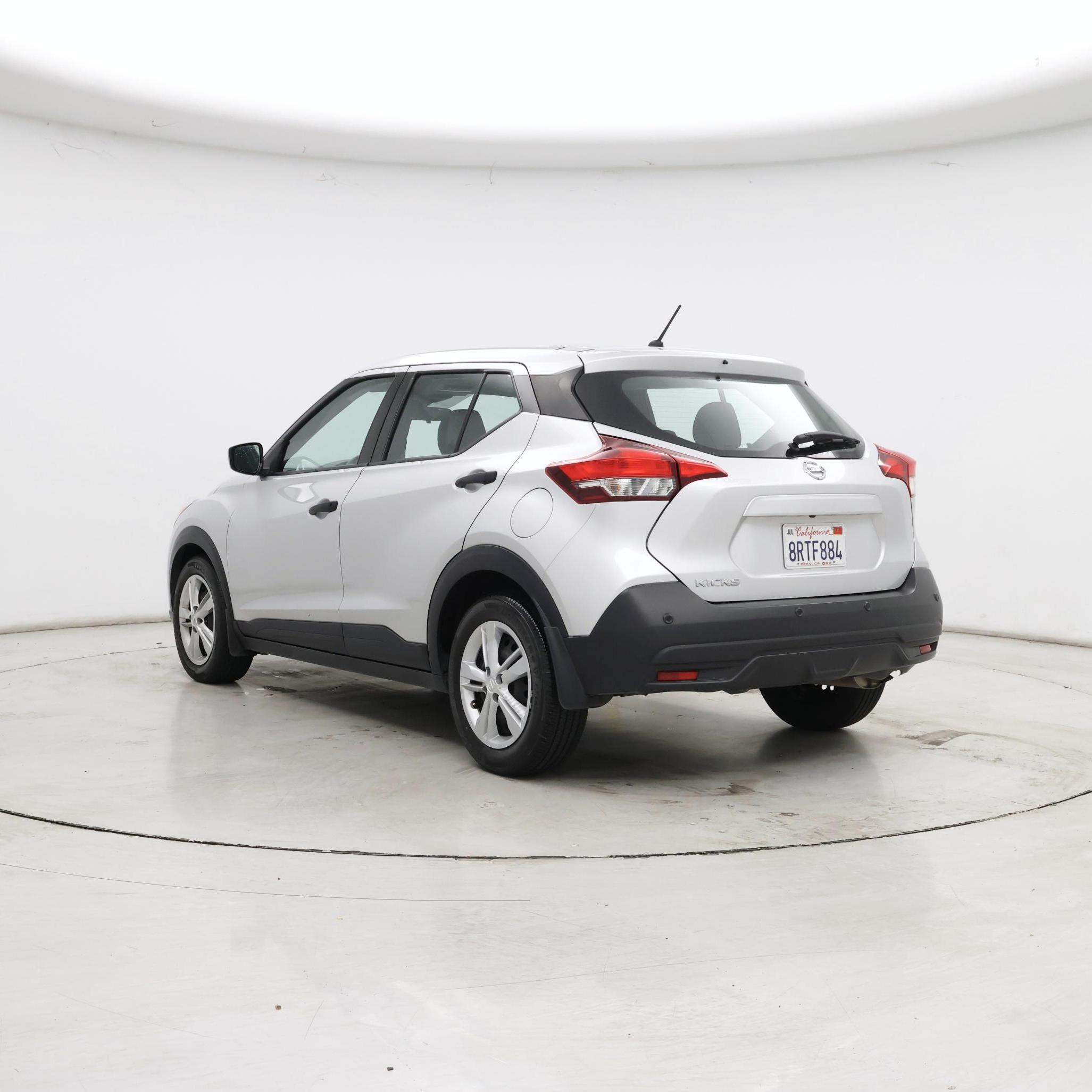 Thumbnail: 2020 Nissan Kicks - 2