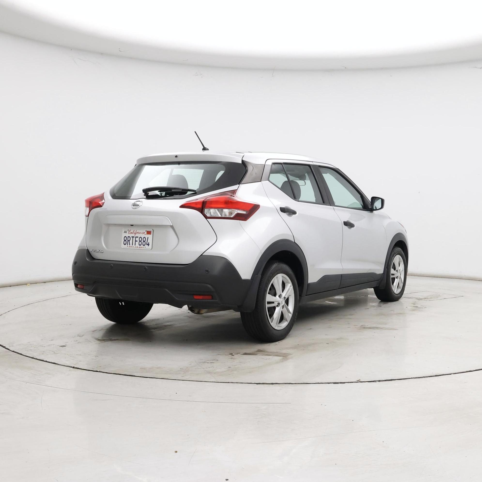 Thumbnail: 2020 Nissan Kicks - 8