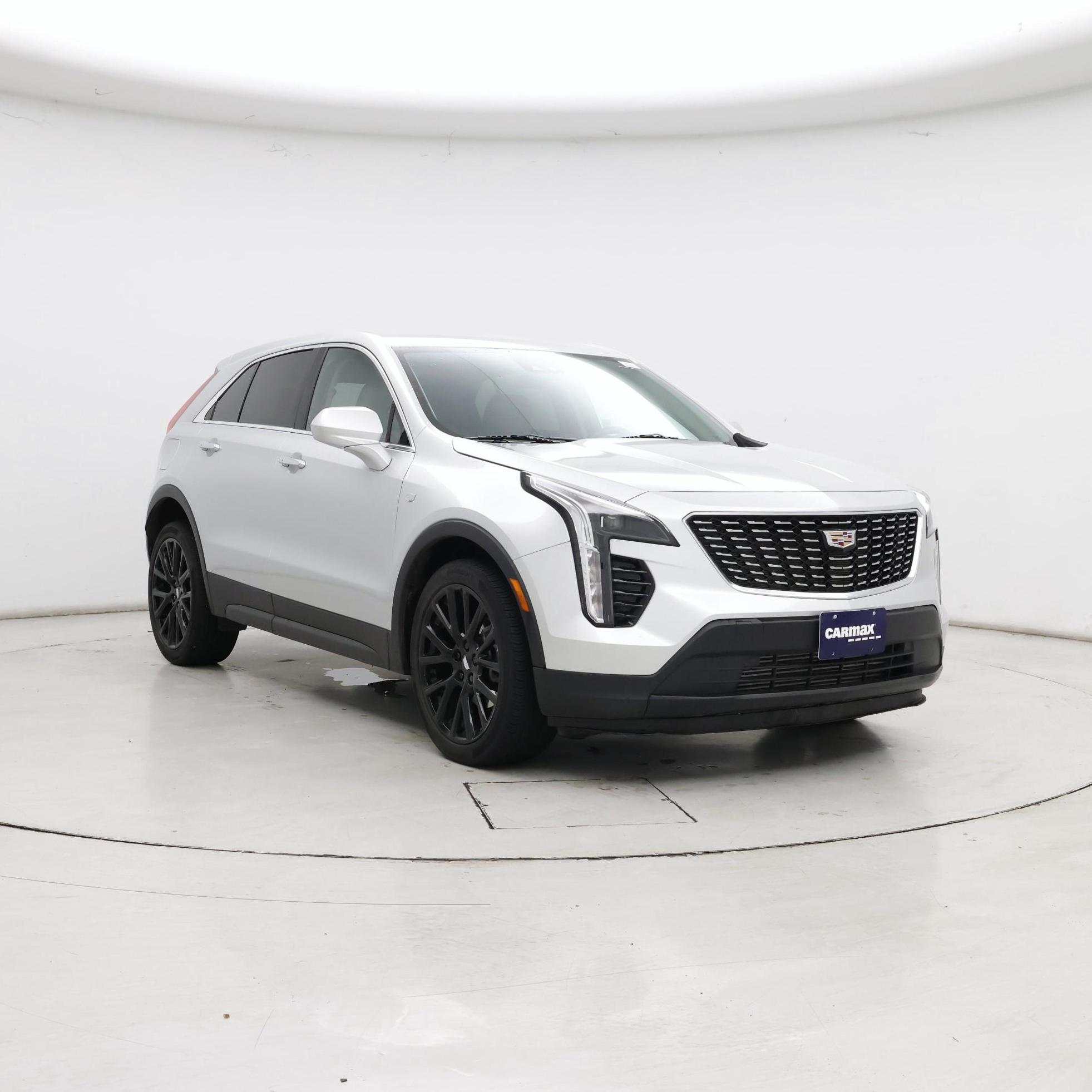 Silver 2022 Cadillac XT4 SUV / Crossover Front-Wheel Drive Automatic