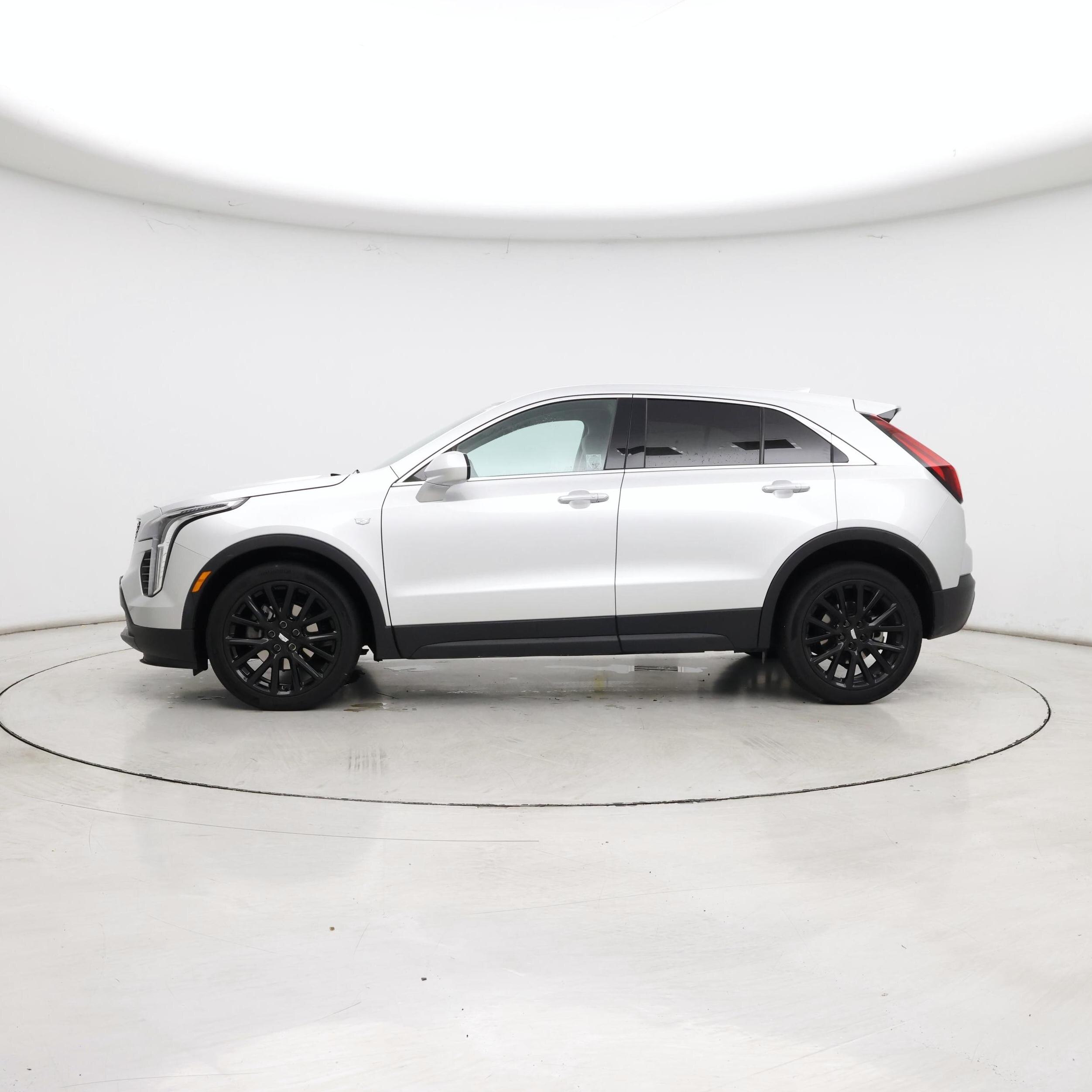 Thumbnail: 2022 Cadillac XT4 - 3