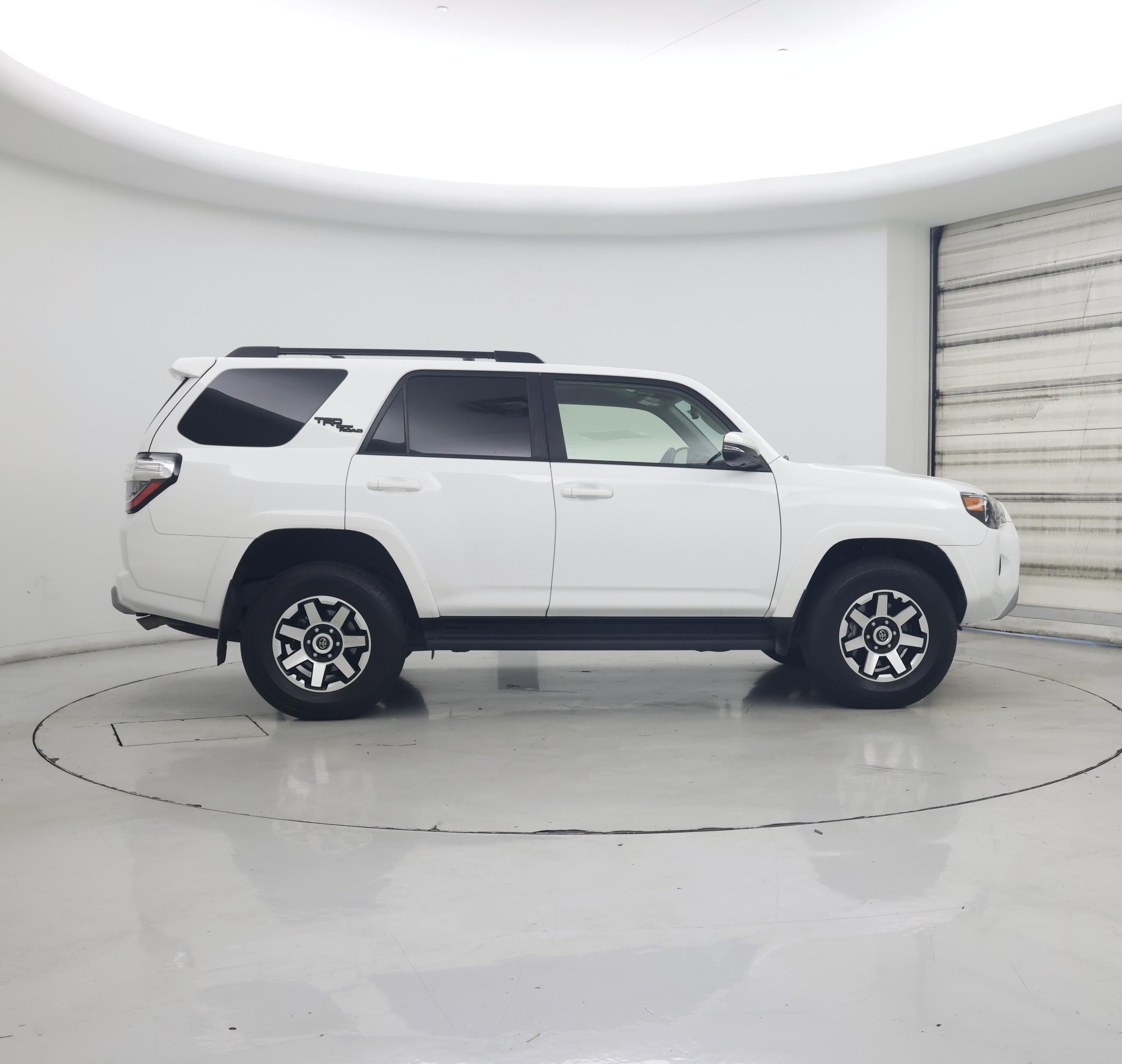 Thumbnail: 2023 Toyota 4Runner - 7