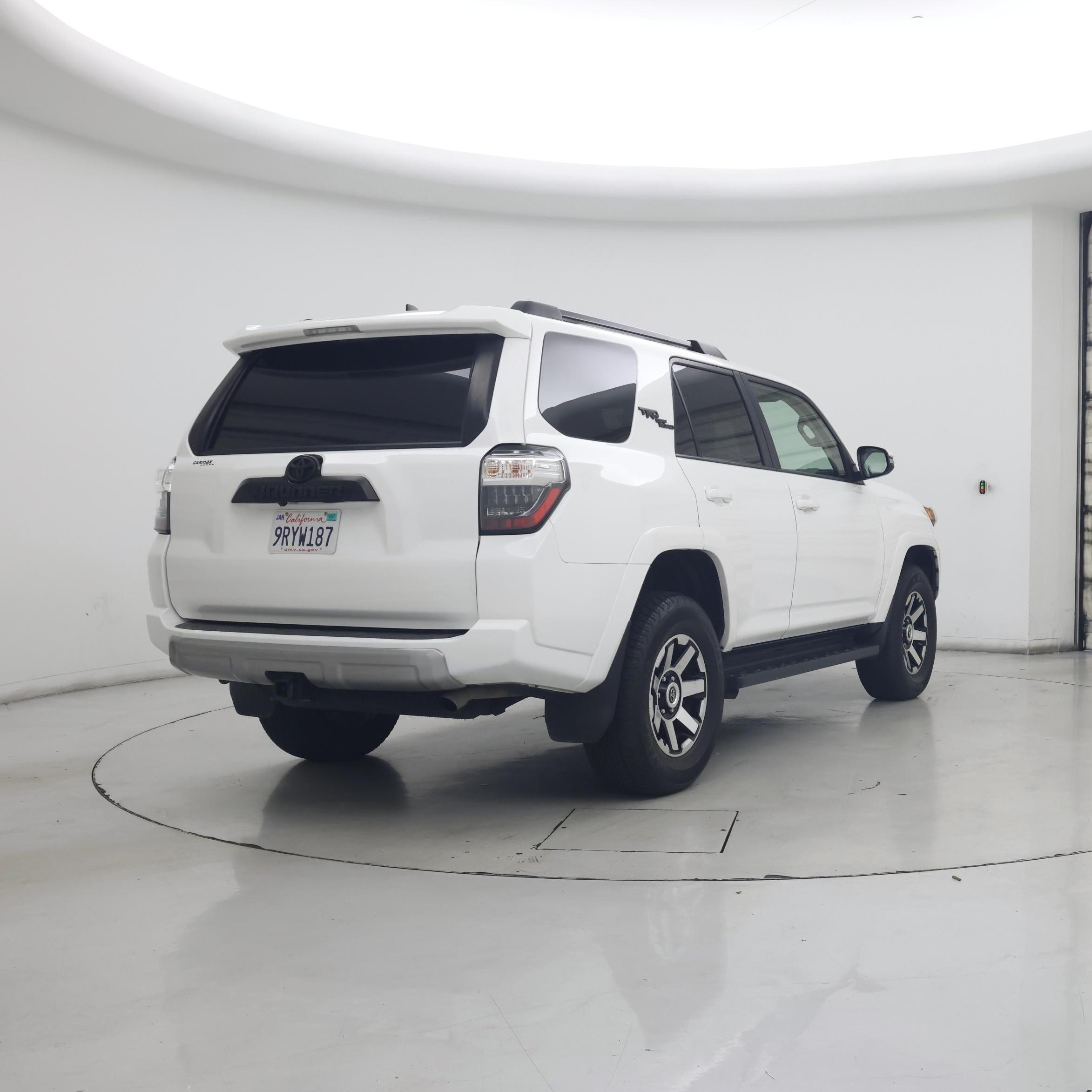 Thumbnail: 2023 Toyota 4Runner - 8