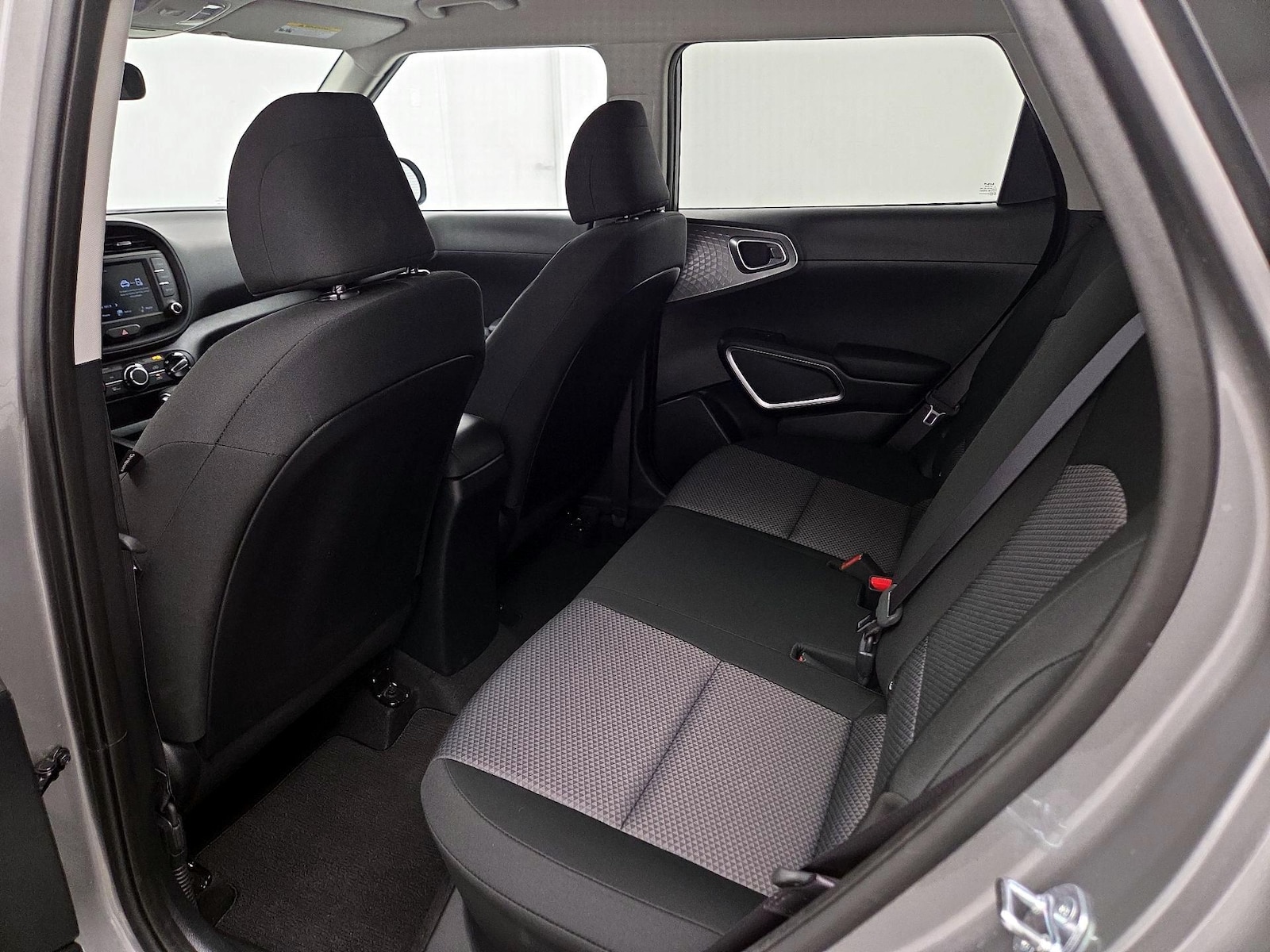 2025 Kia Soul LX - Photo 20