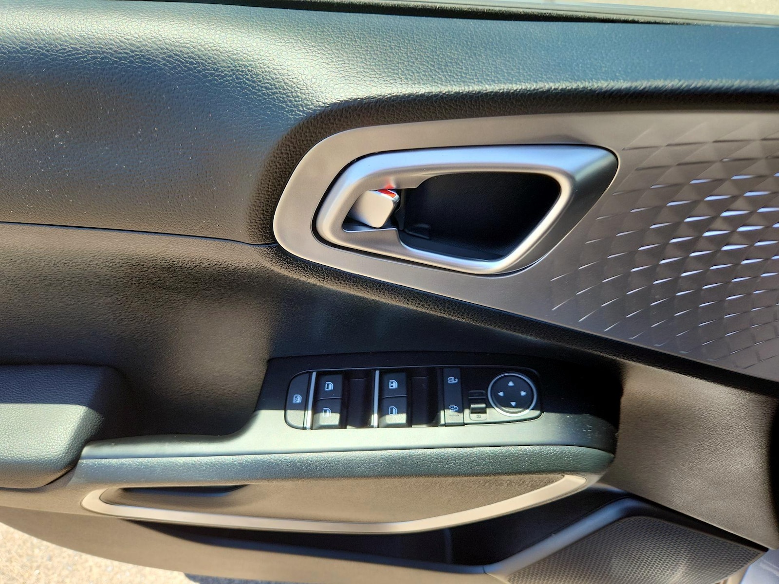 2025 Kia Soul LX - Photo 12
