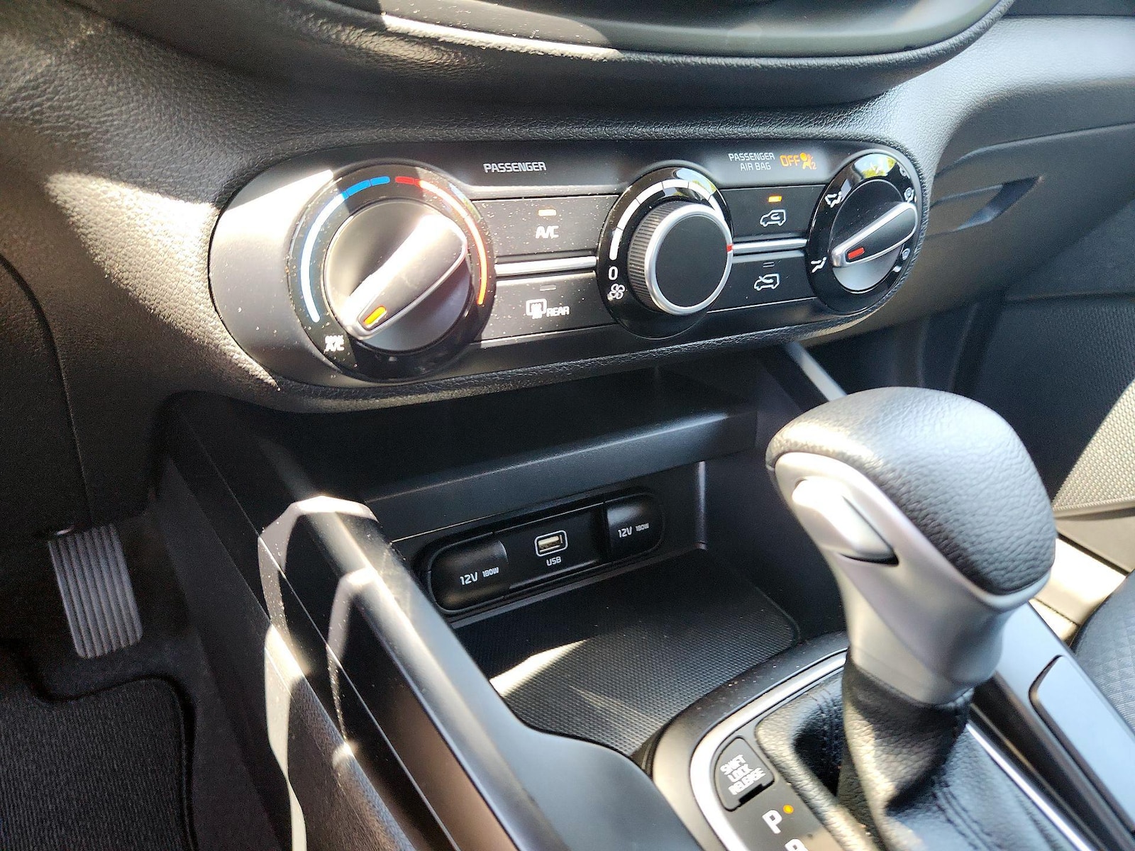 2025 Kia Soul LX - Photo 16