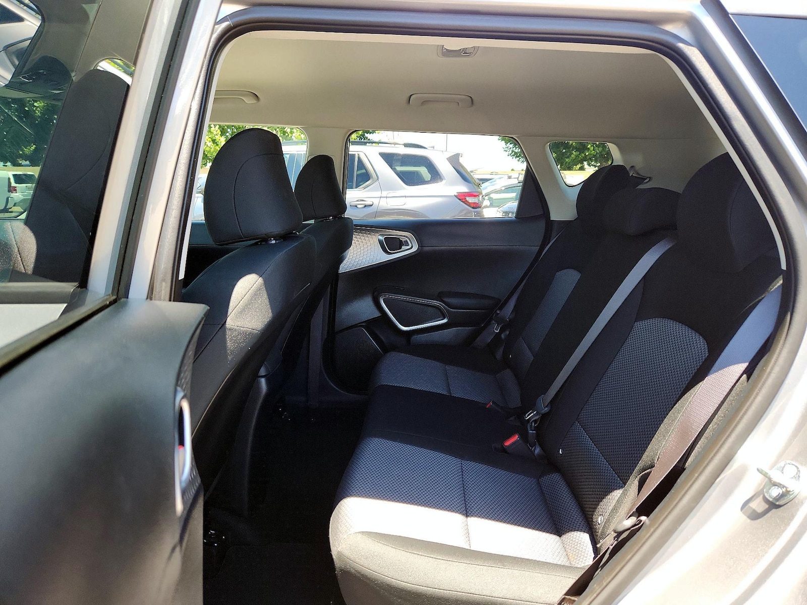 2025 Kia Soul LX - Photo 19
