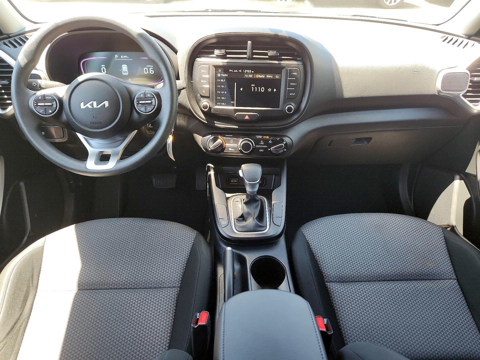 2025 Kia Soul LX - Photo 9