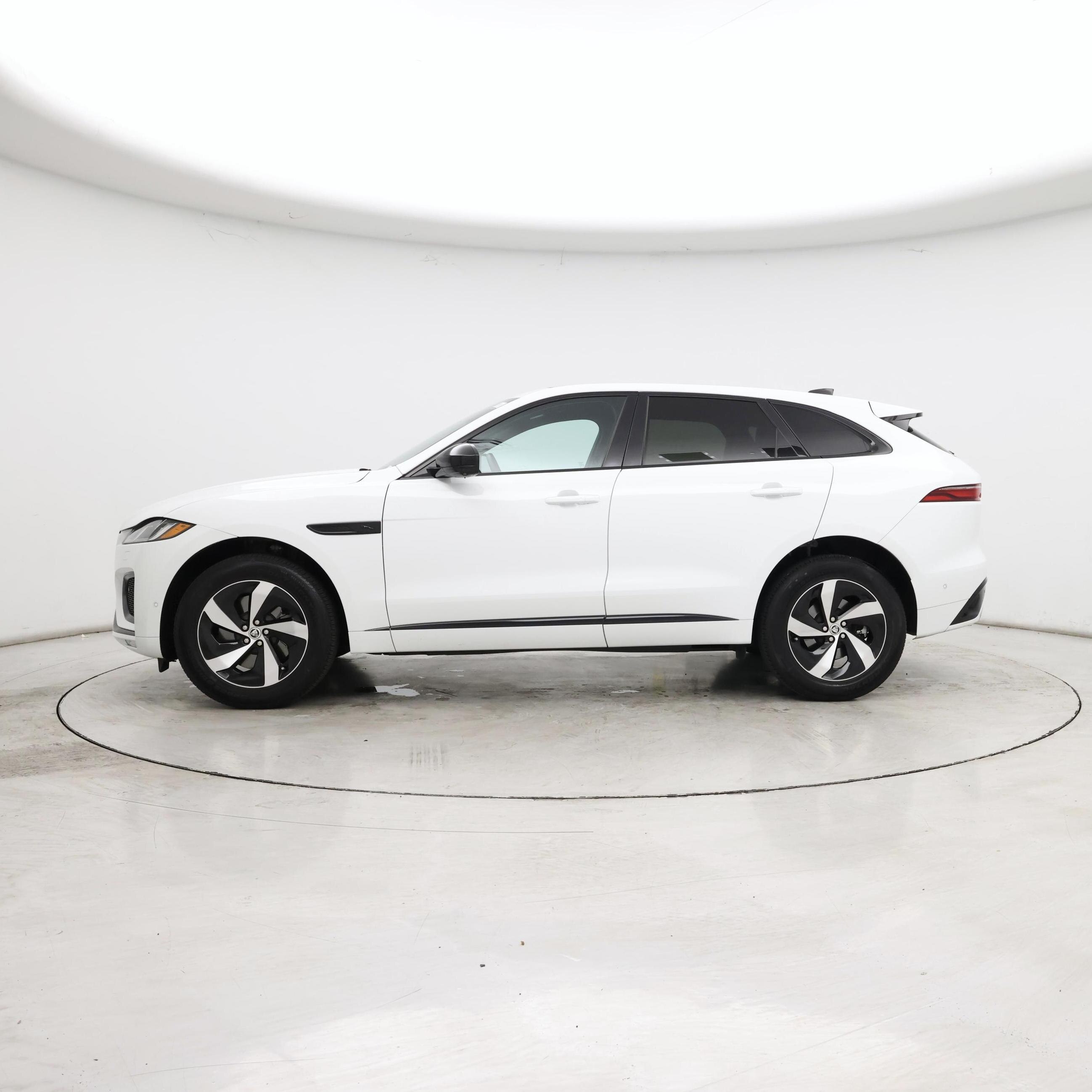 Thumbnail: 2026 Jaguar F-Pace - 3