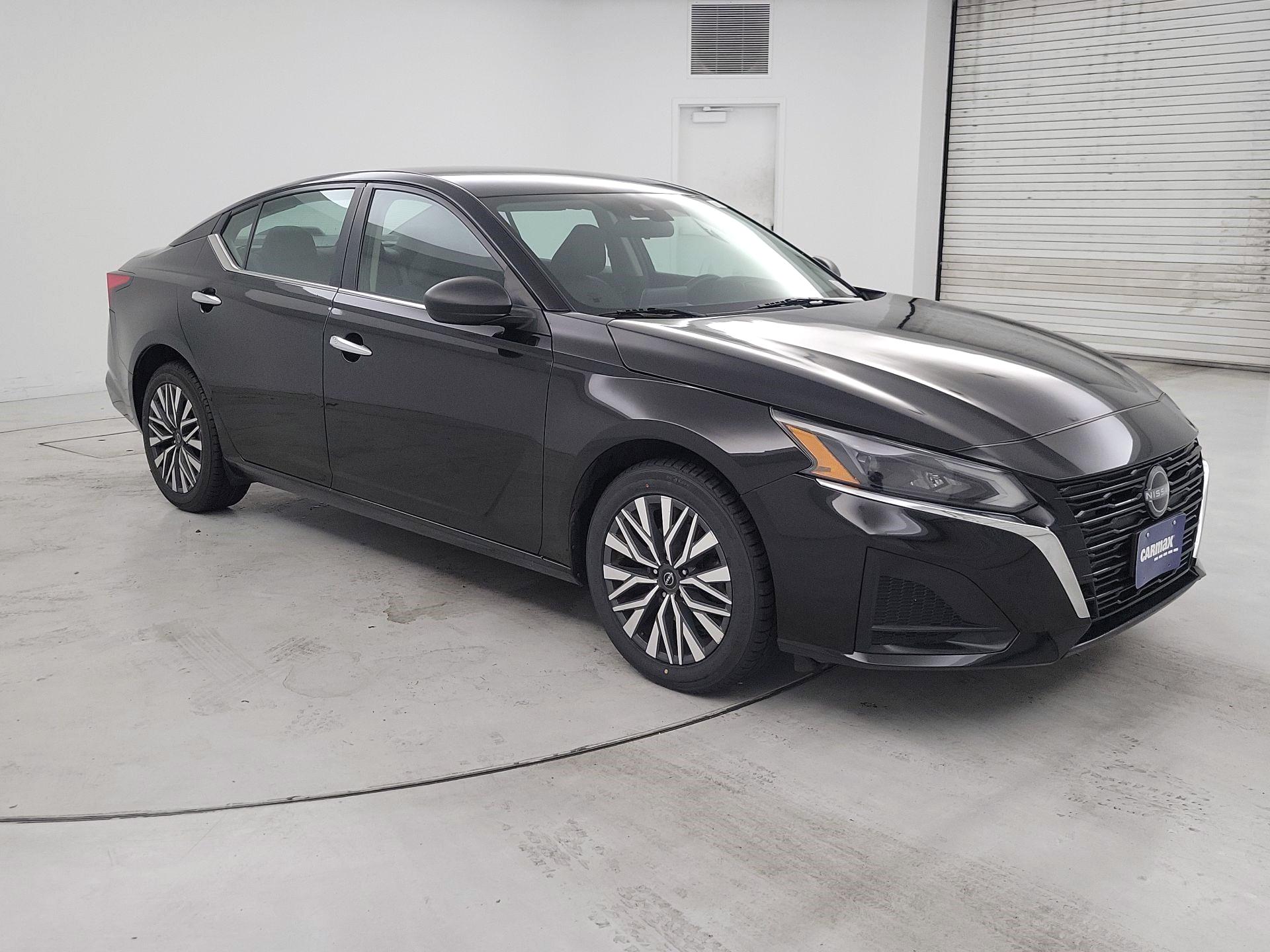 Thumbnail: 2024 Nissan Altima - 1