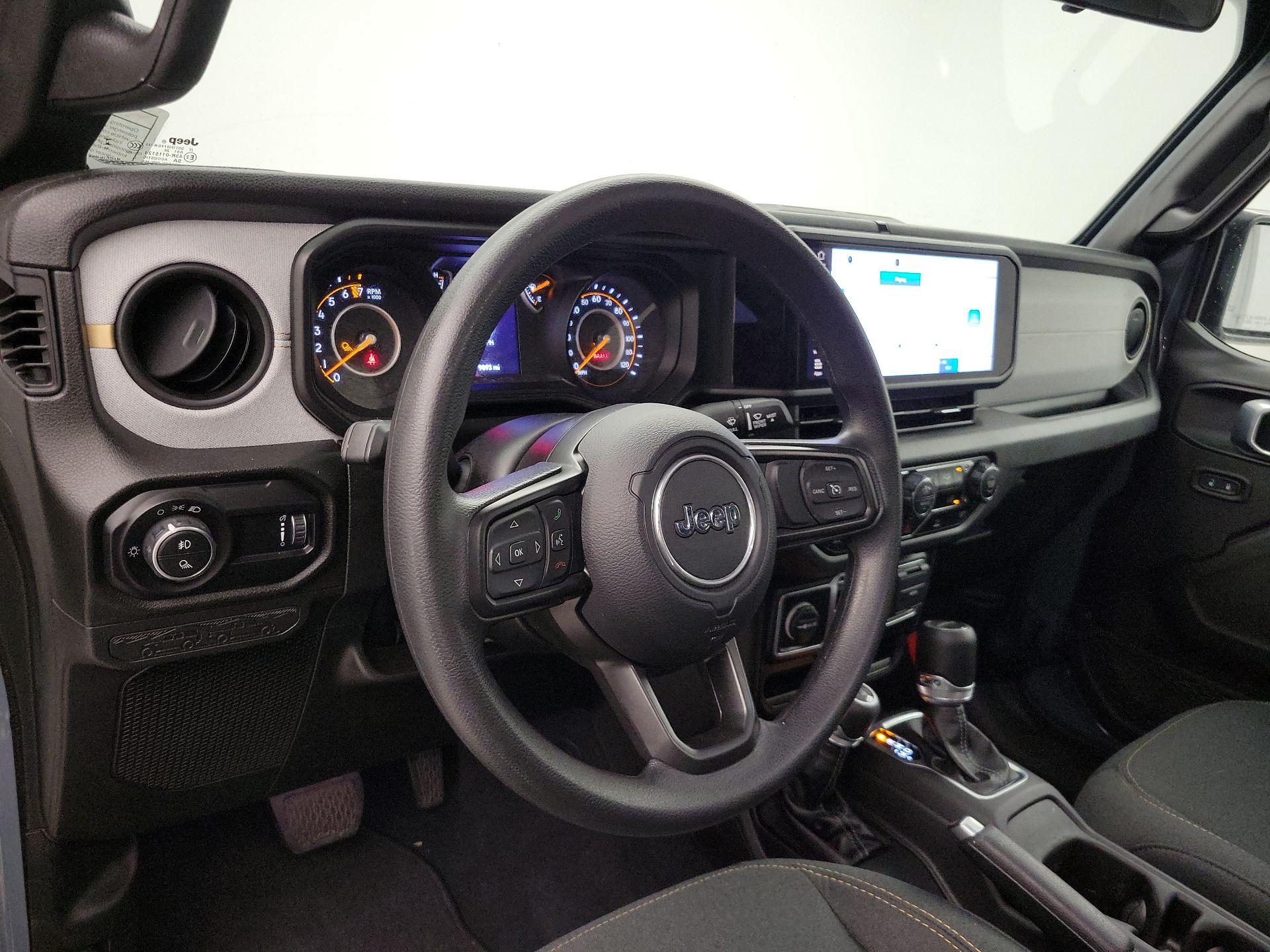 Thumbnail: 2025 Jeep Gladiator - 9