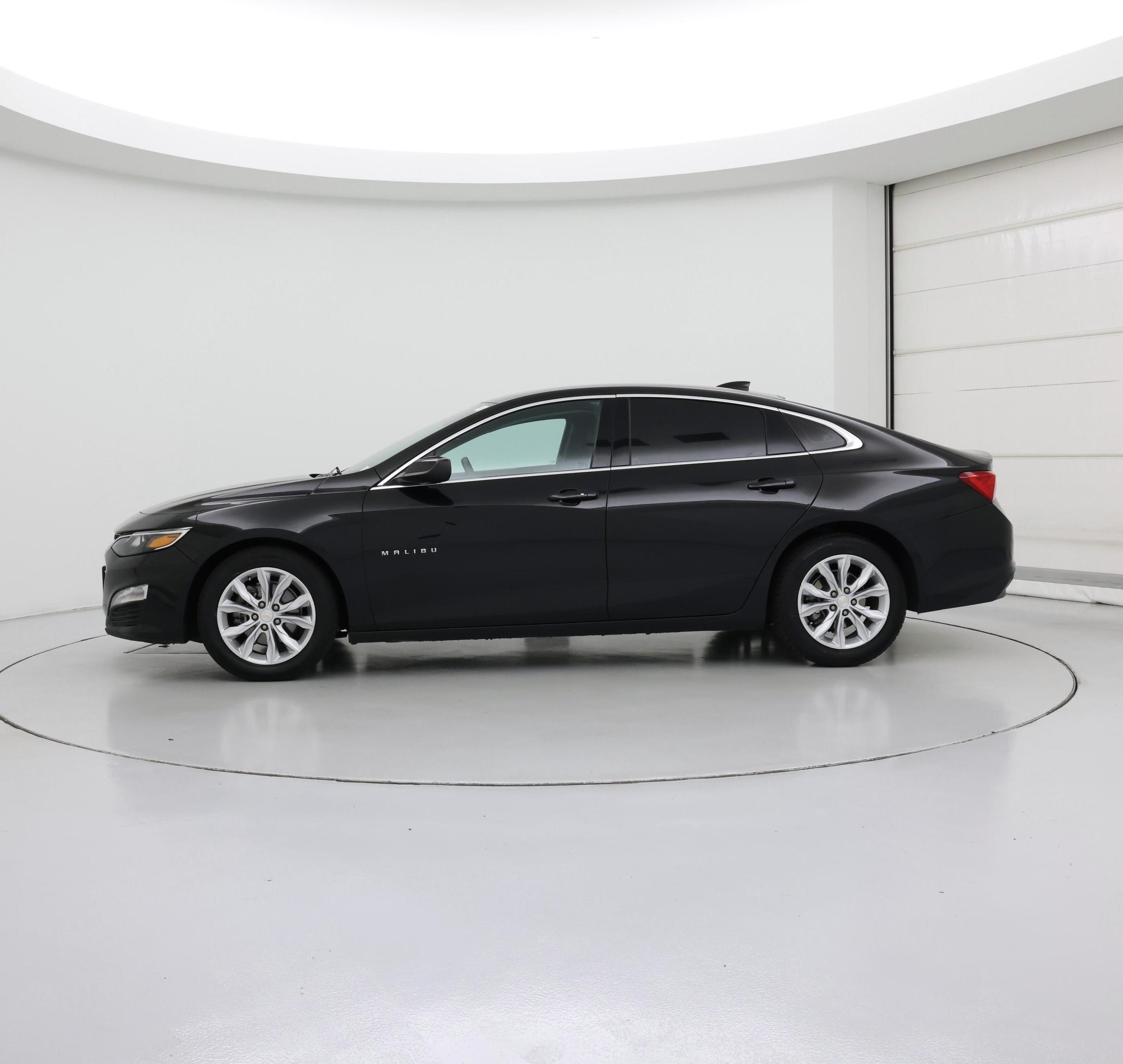 Thumbnail: 2023 Chevrolet Malibu - 3