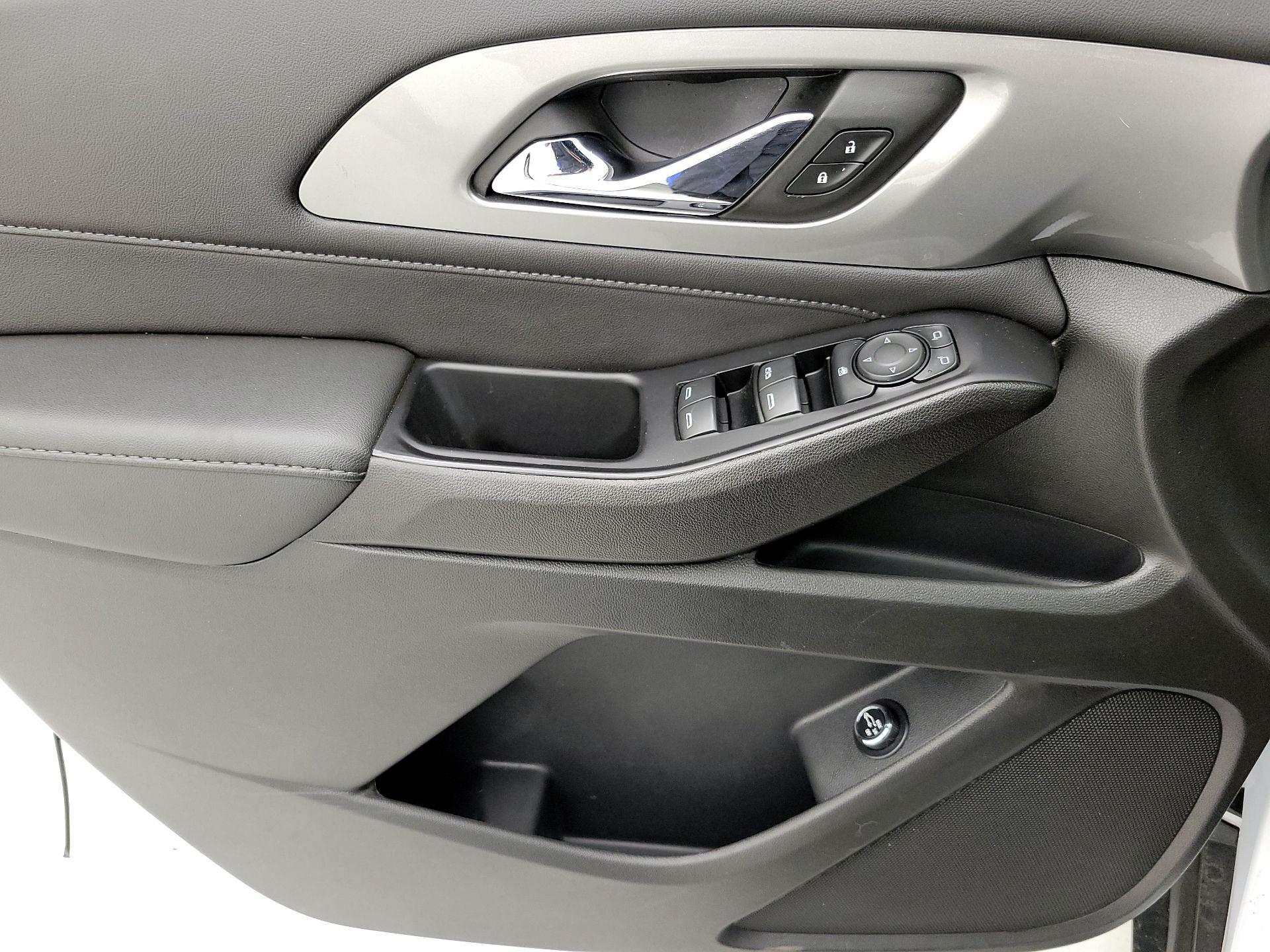 Thumbnail: 2023 Chevrolet Traverse - 12