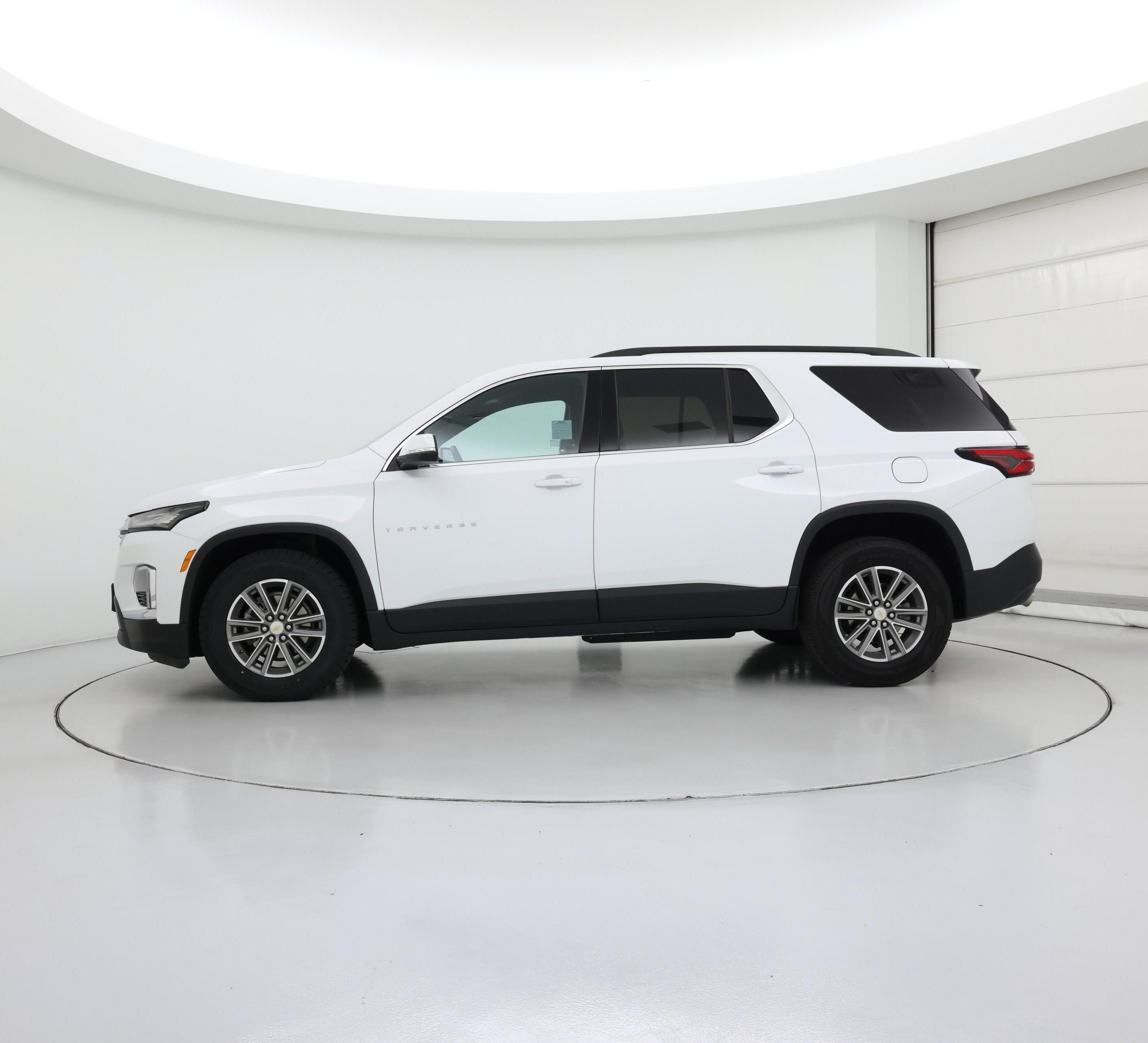 Thumbnail: 2023 Chevrolet Traverse - 3