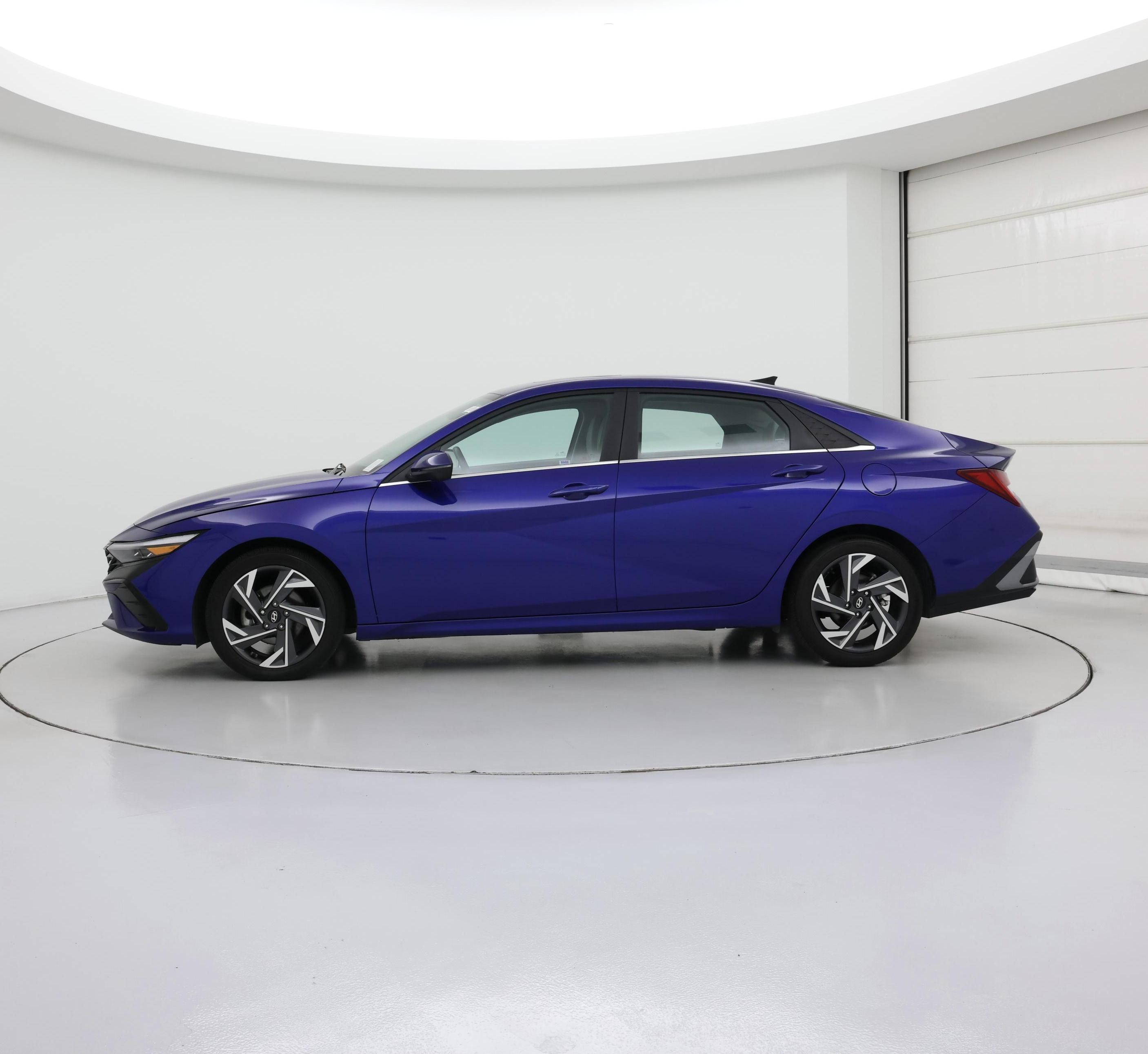 Thumbnail: 2024 Hyundai Elantra - 3