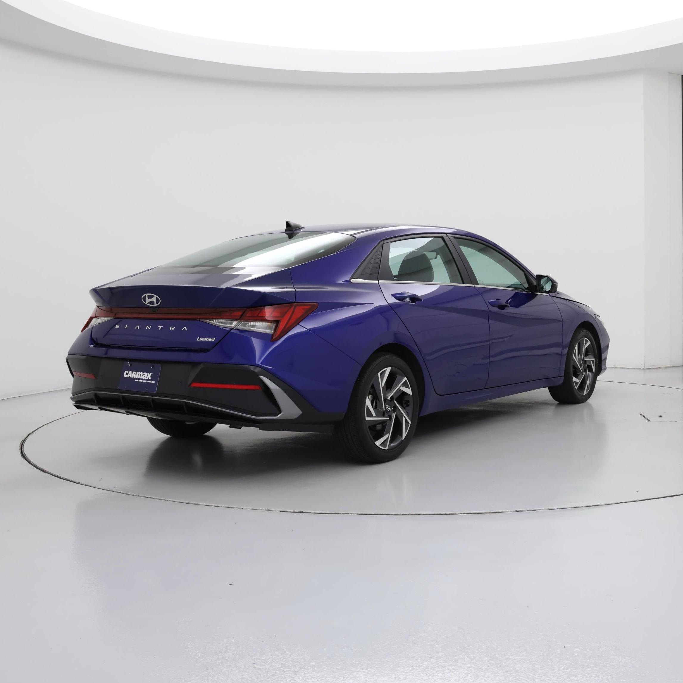Thumbnail: 2024 Hyundai Elantra - 8