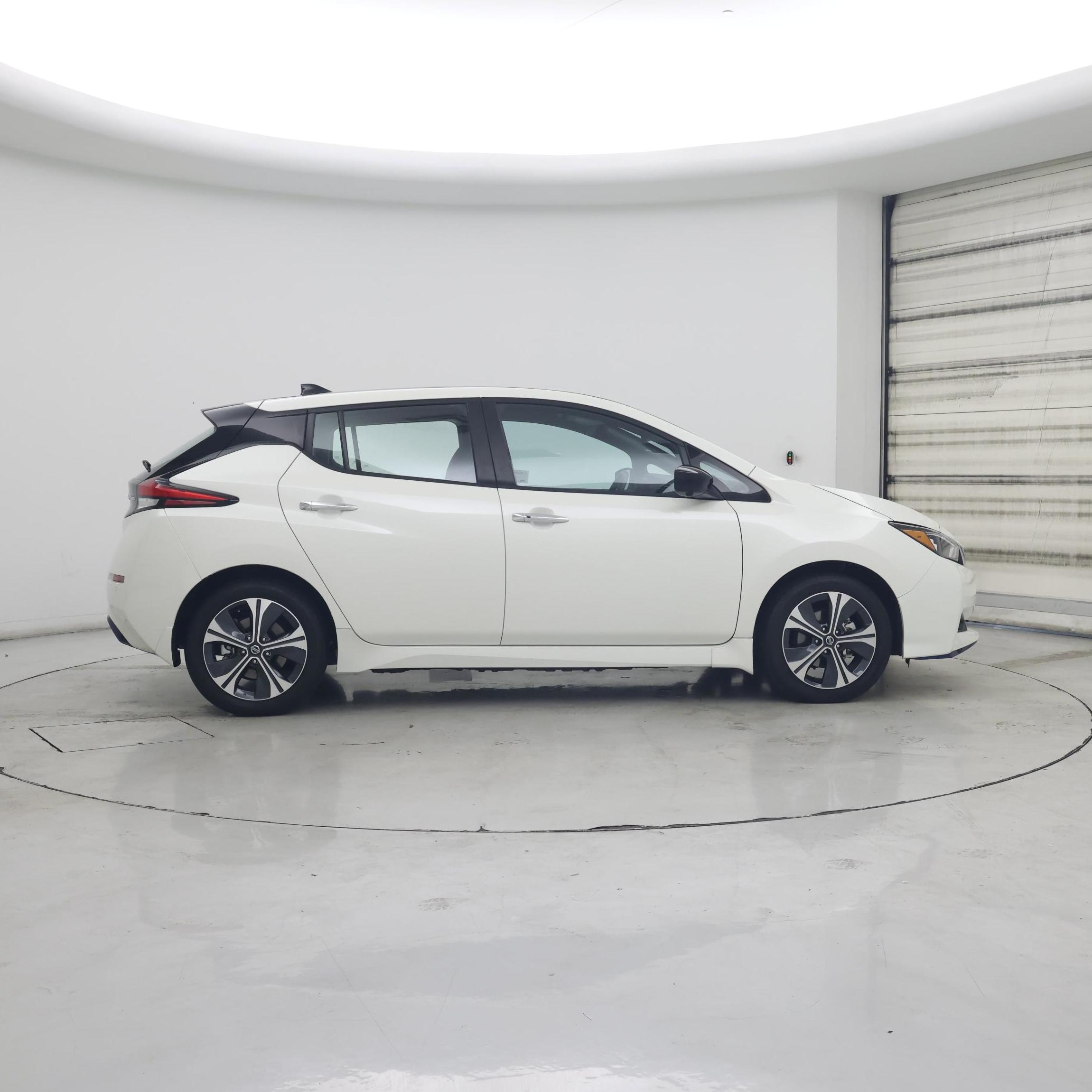 Thumbnail: 2022 Nissan Leaf - 7