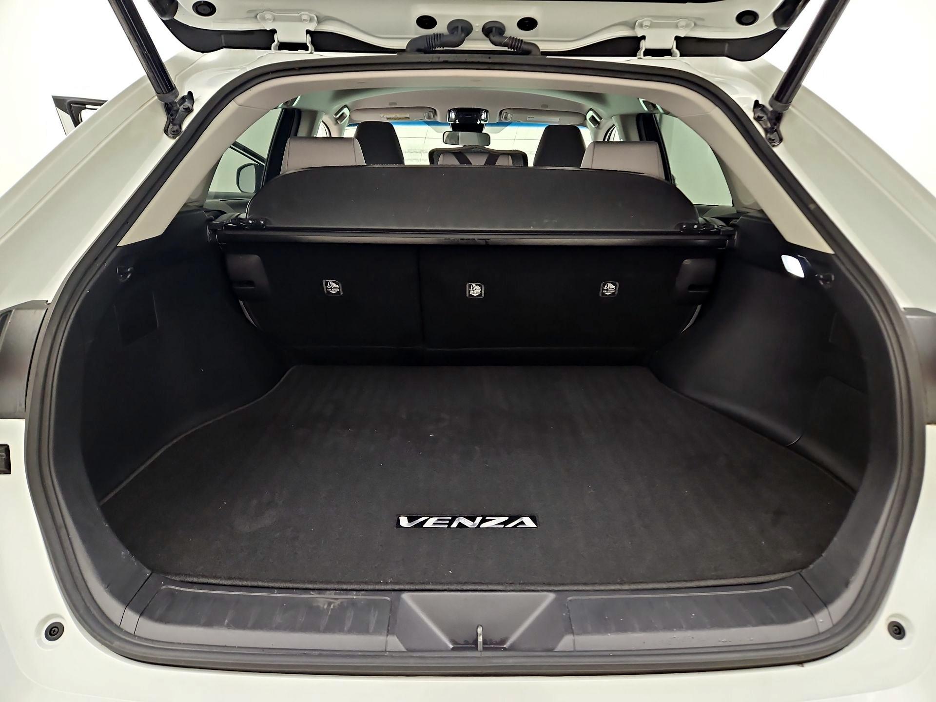Thumbnail: 2023 Toyota Venza - 20