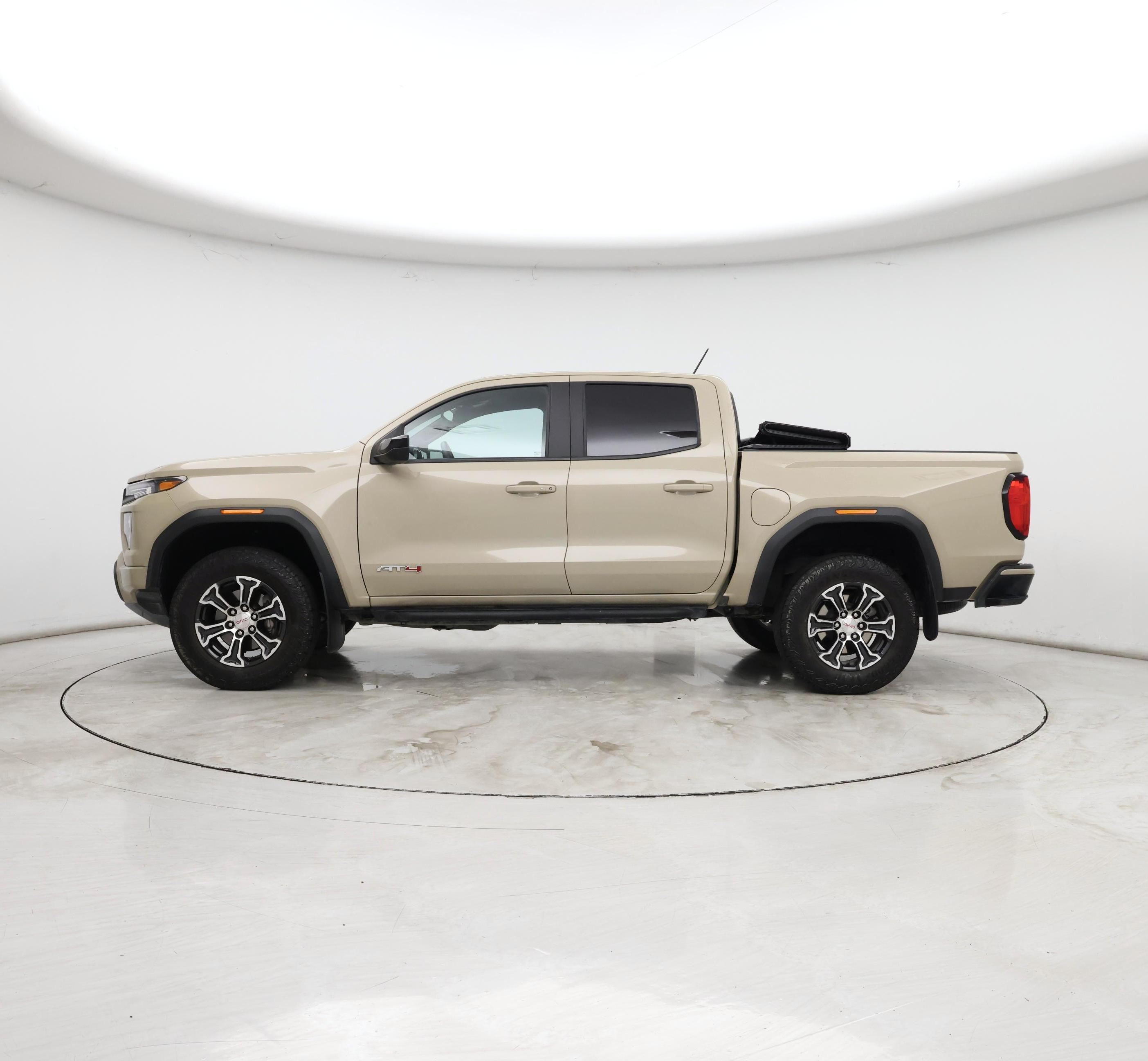 Thumbnail: 2024 GMC Canyon - 3