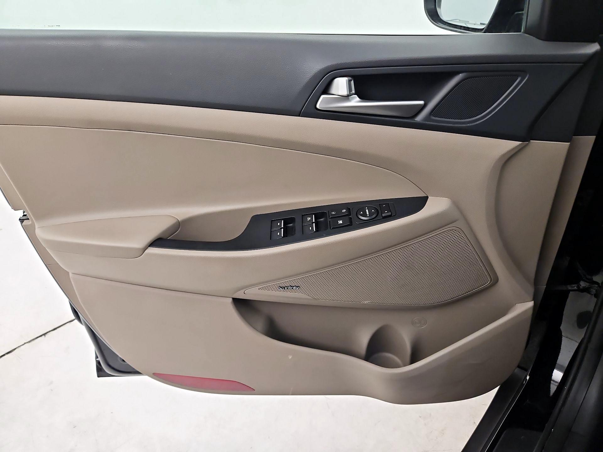 Thumbnail: 2021 Hyundai Tucson - 12