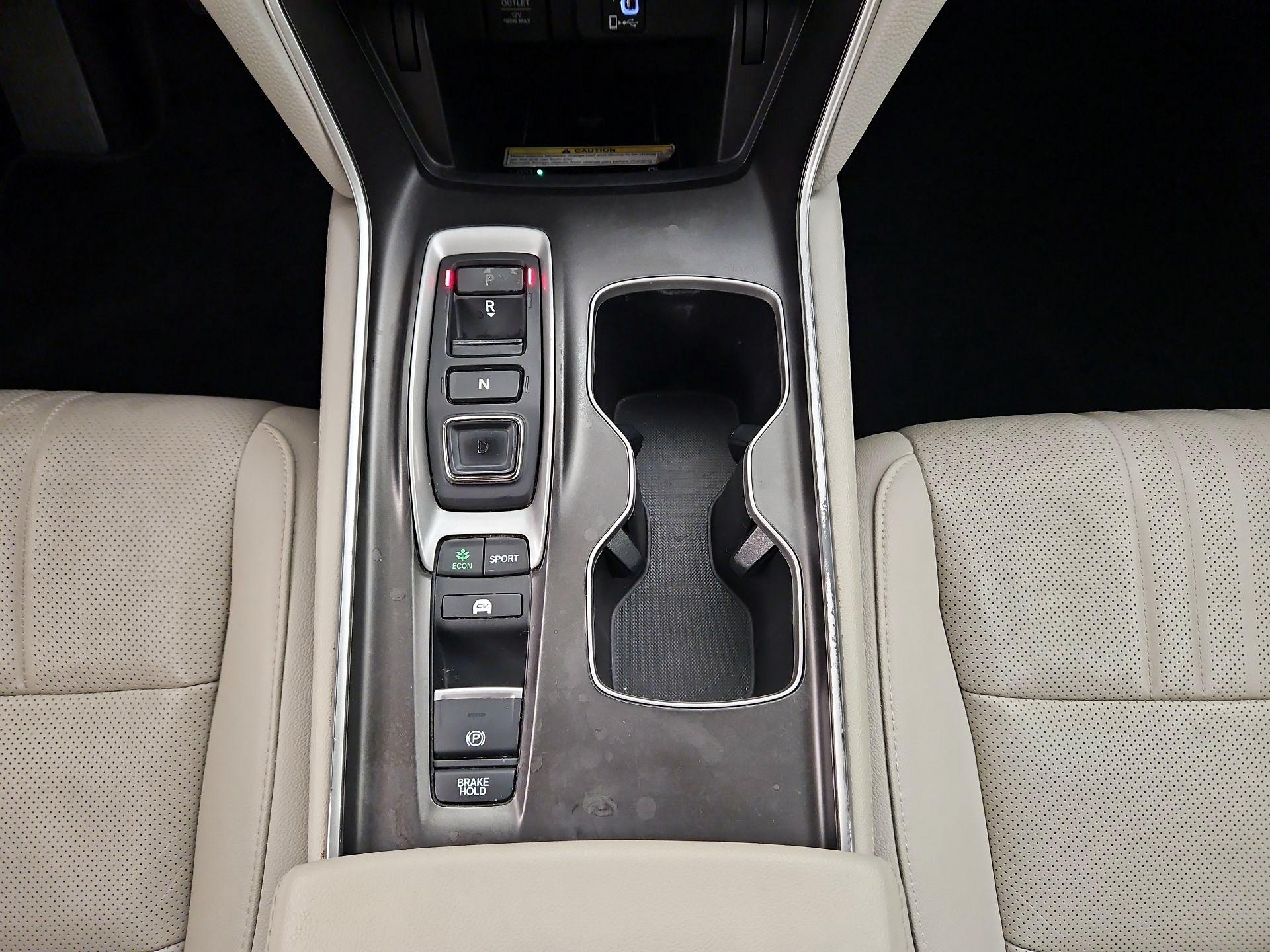 Thumbnail: 2019 Honda Accord - 17