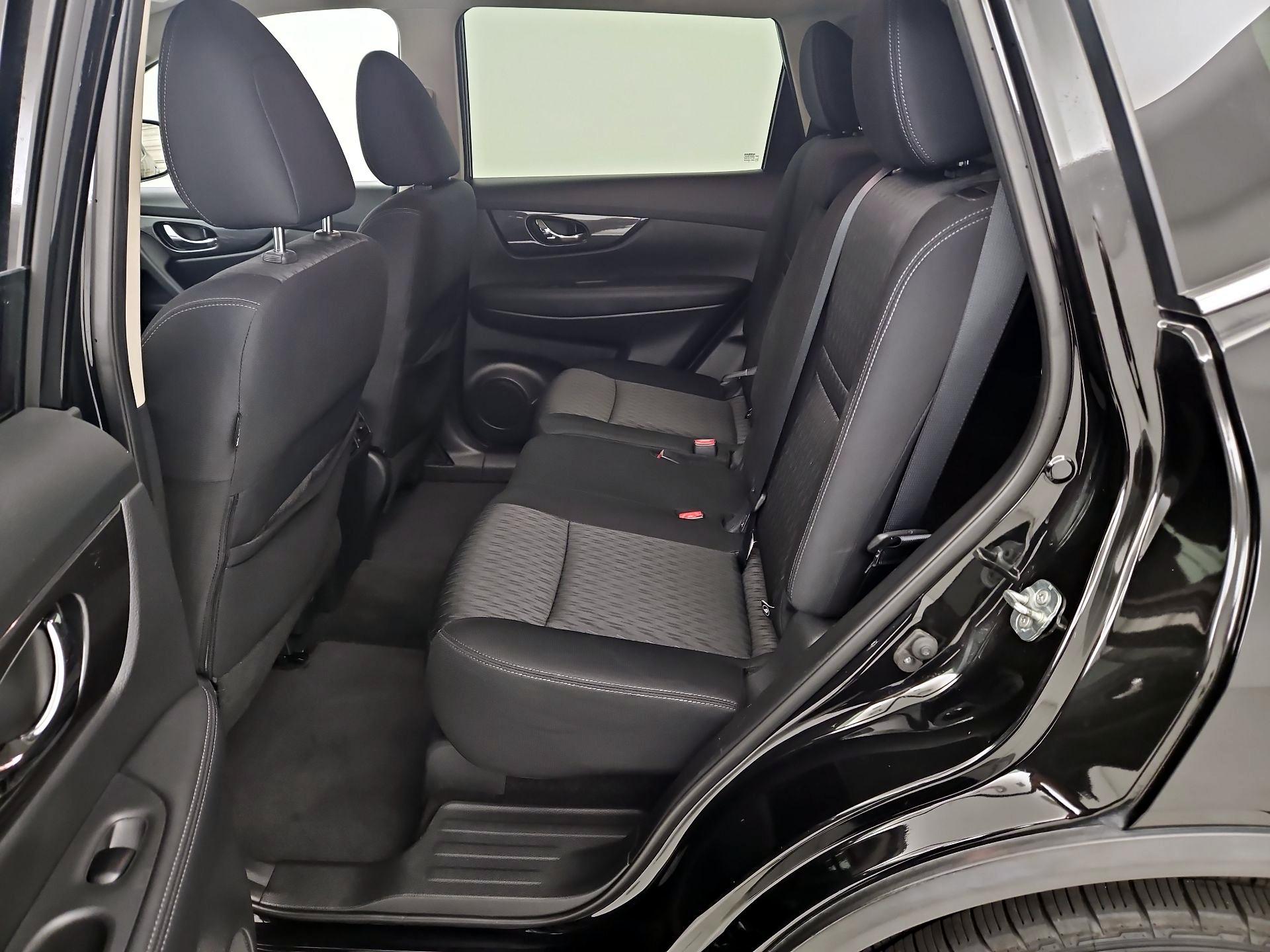 Thumbnail: 2018 Nissan Rogue - 19