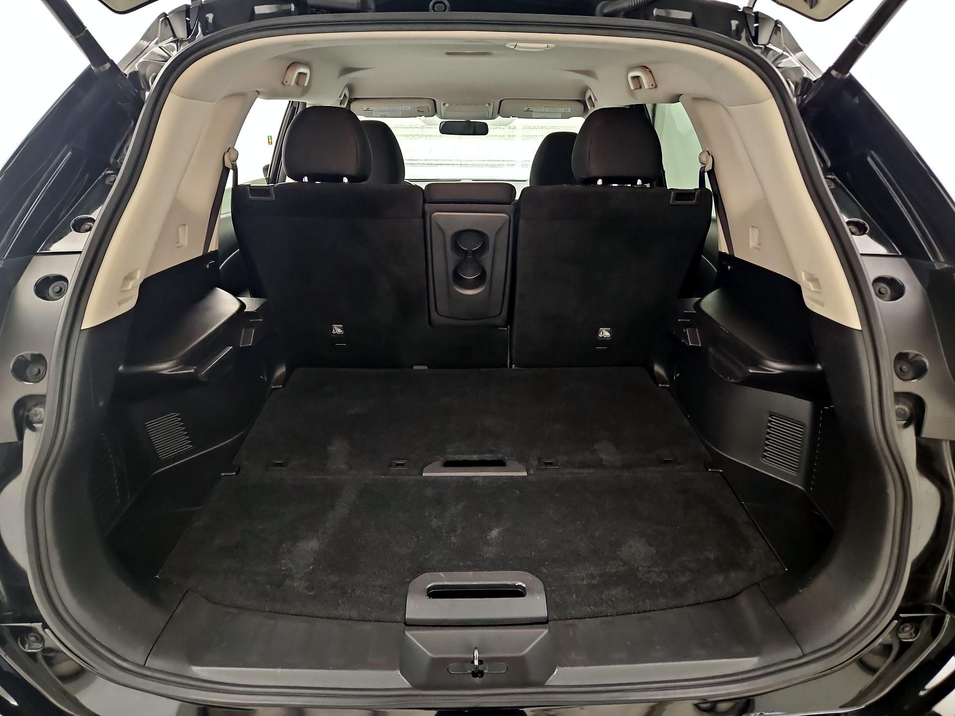 Thumbnail: 2018 Nissan Rogue - 20