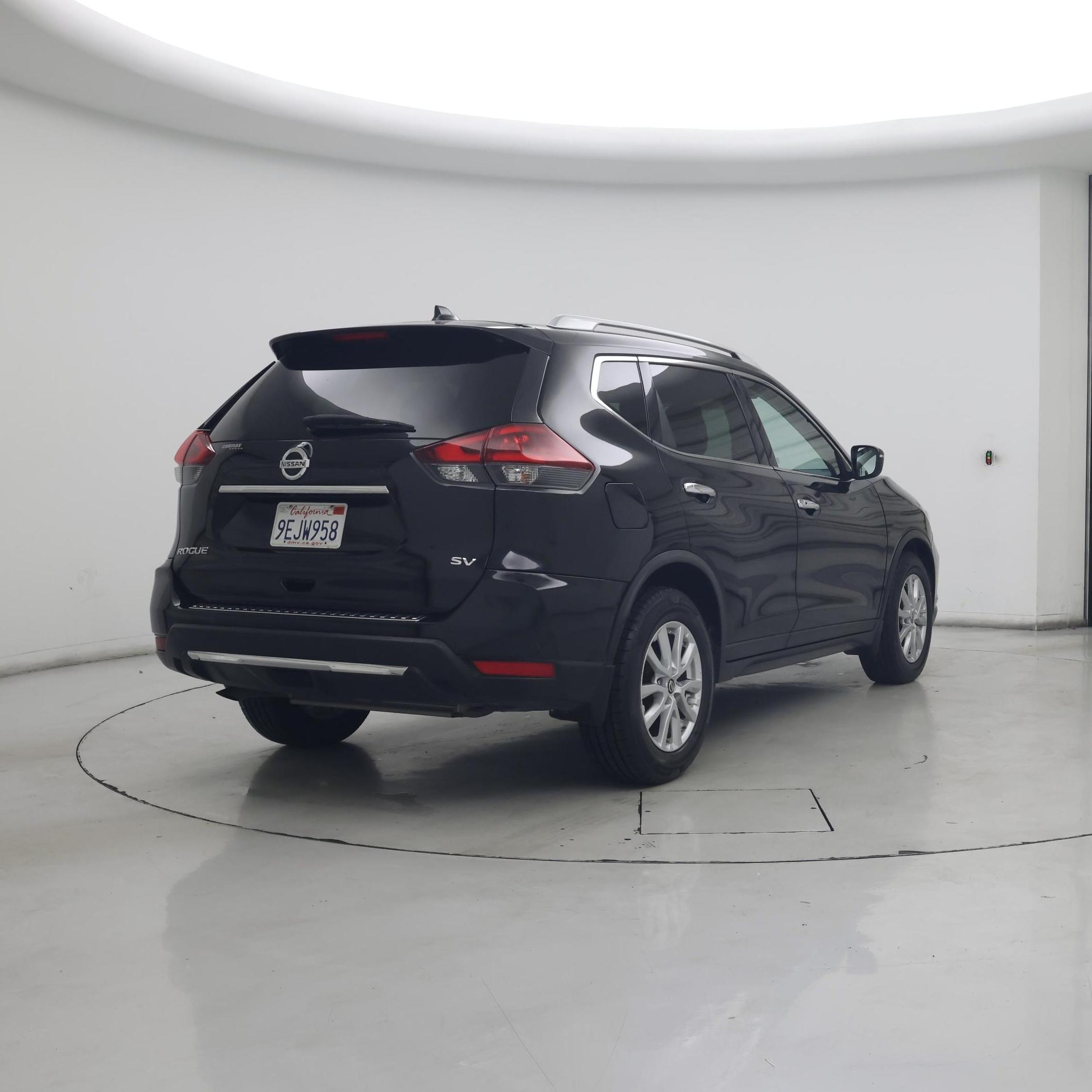 Thumbnail: 2018 Nissan Rogue - 8