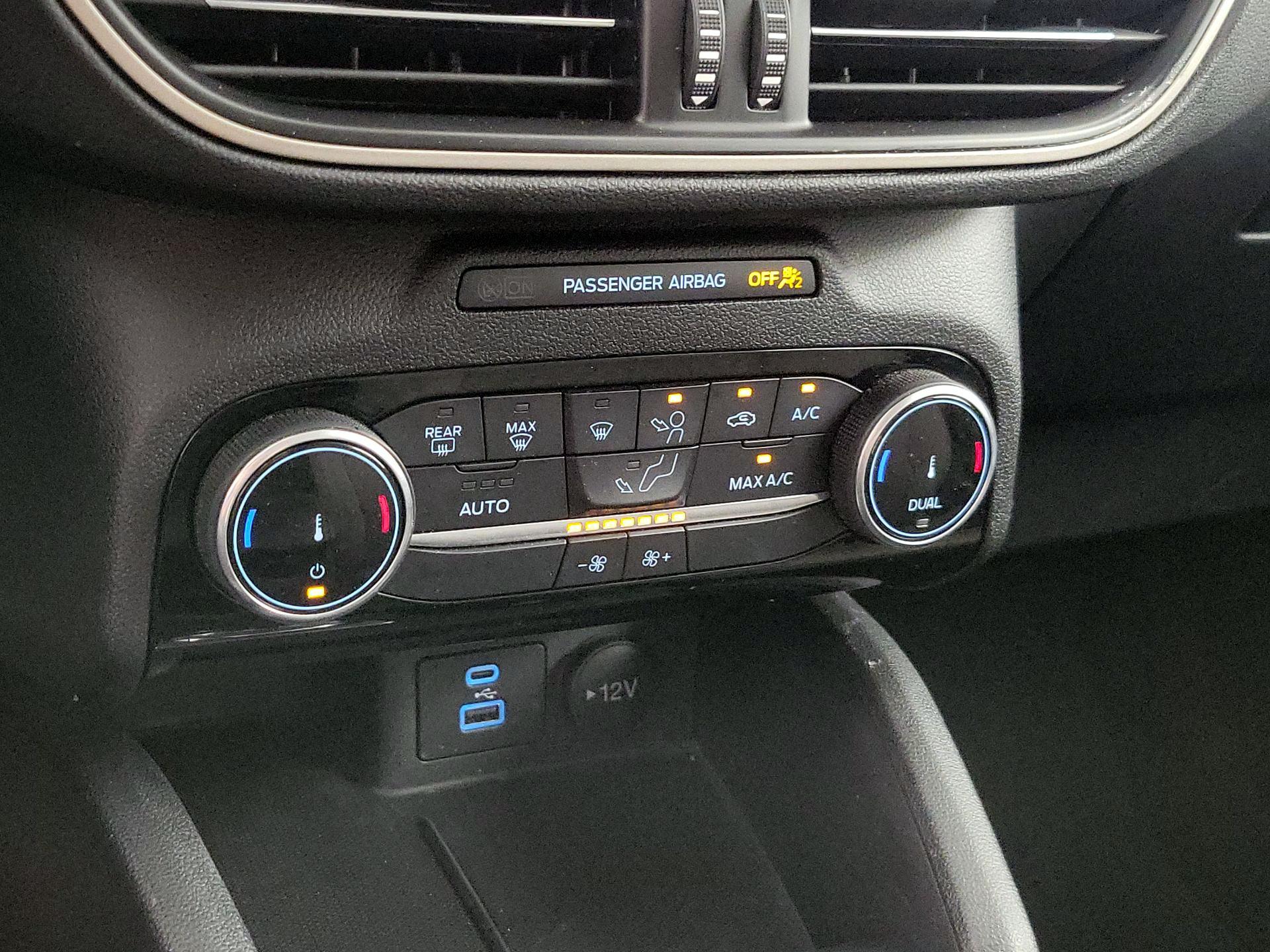 Thumbnail: 2022 Ford Escape - 16