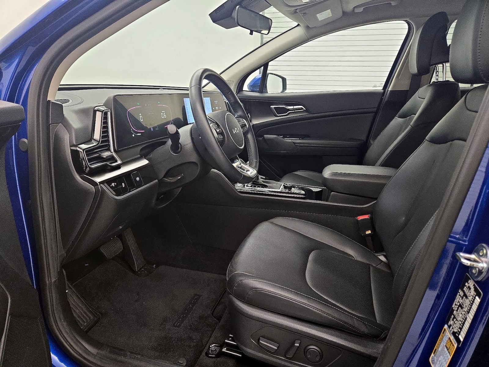 2024 Kia Sportage EX - Photo 12