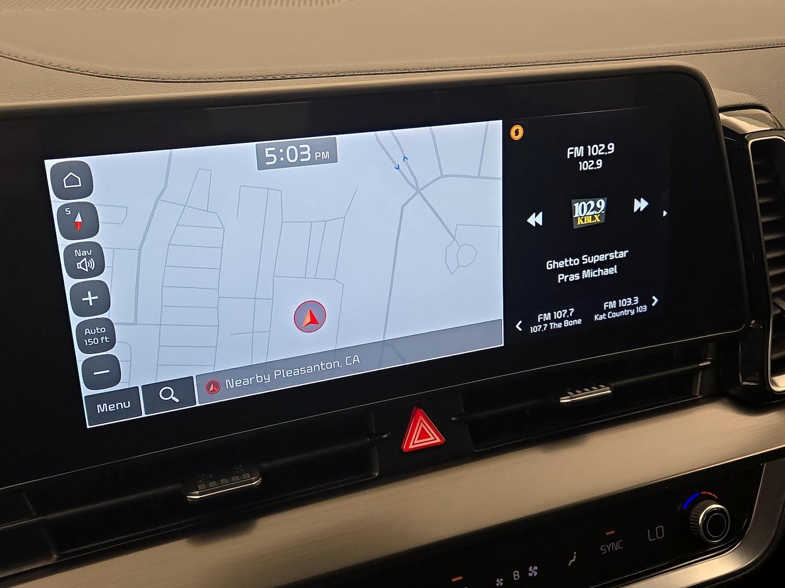 2024 Kia Sportage EX - Photo 14