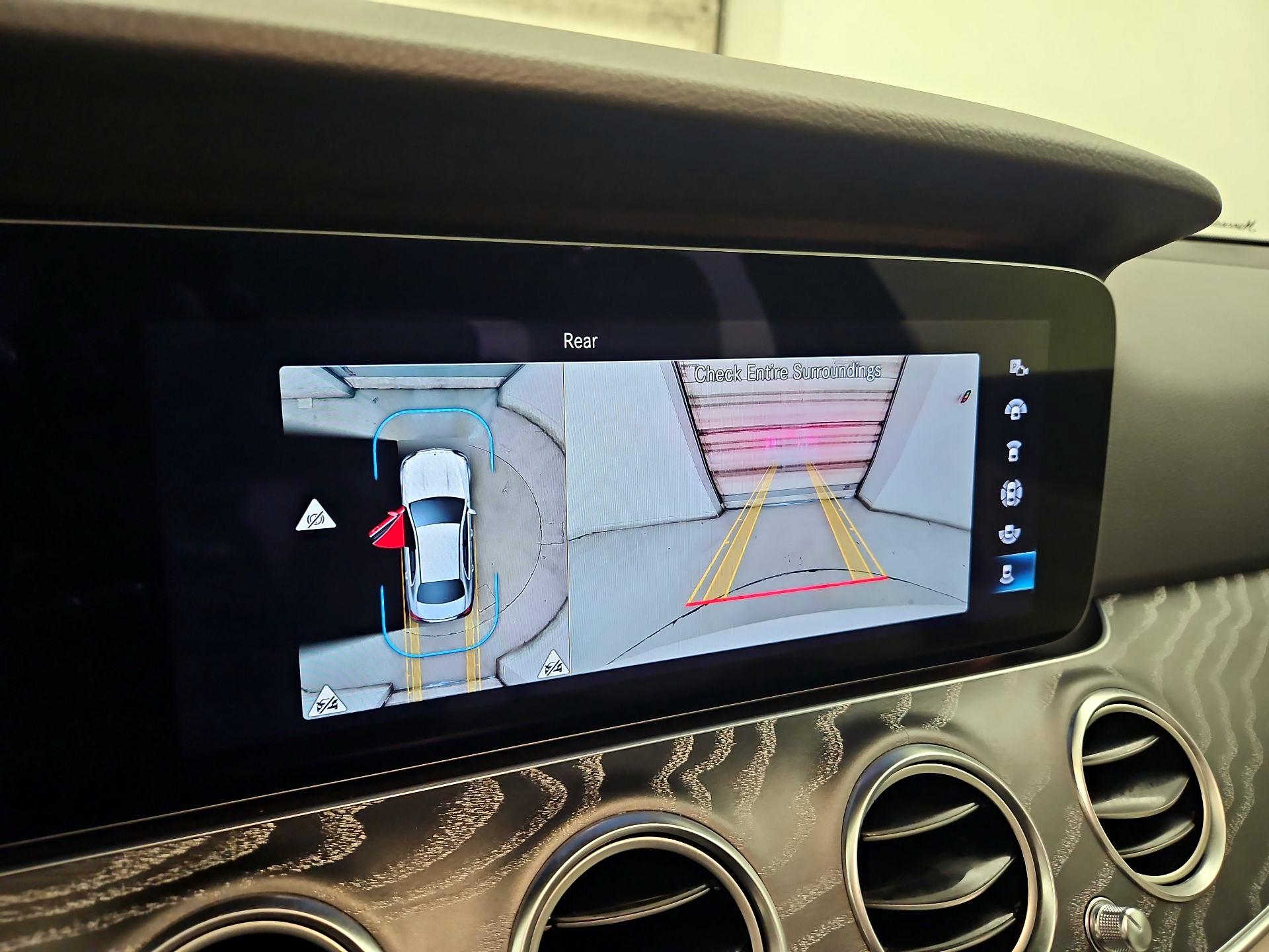 Thumbnail: 2021 Mercedes-Benz E-Class - 15