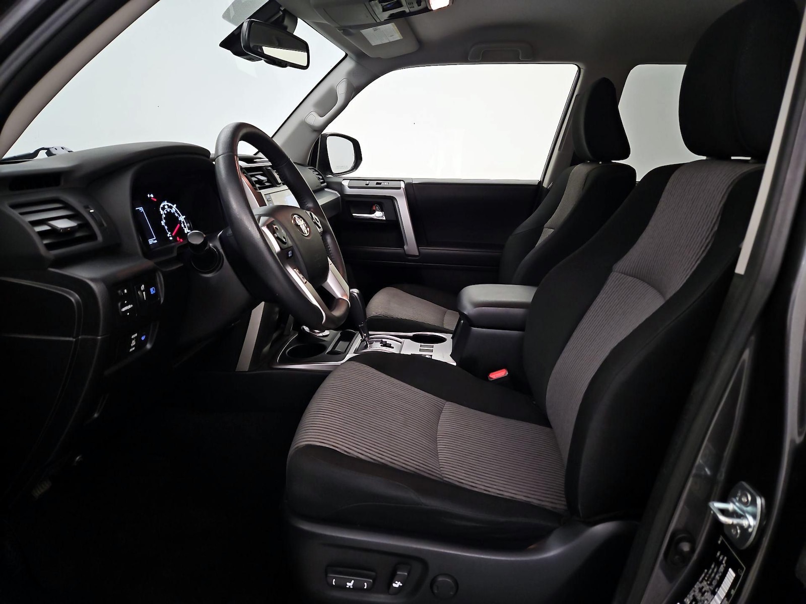 2023 Toyota 4Runner SR5 - Photo 12