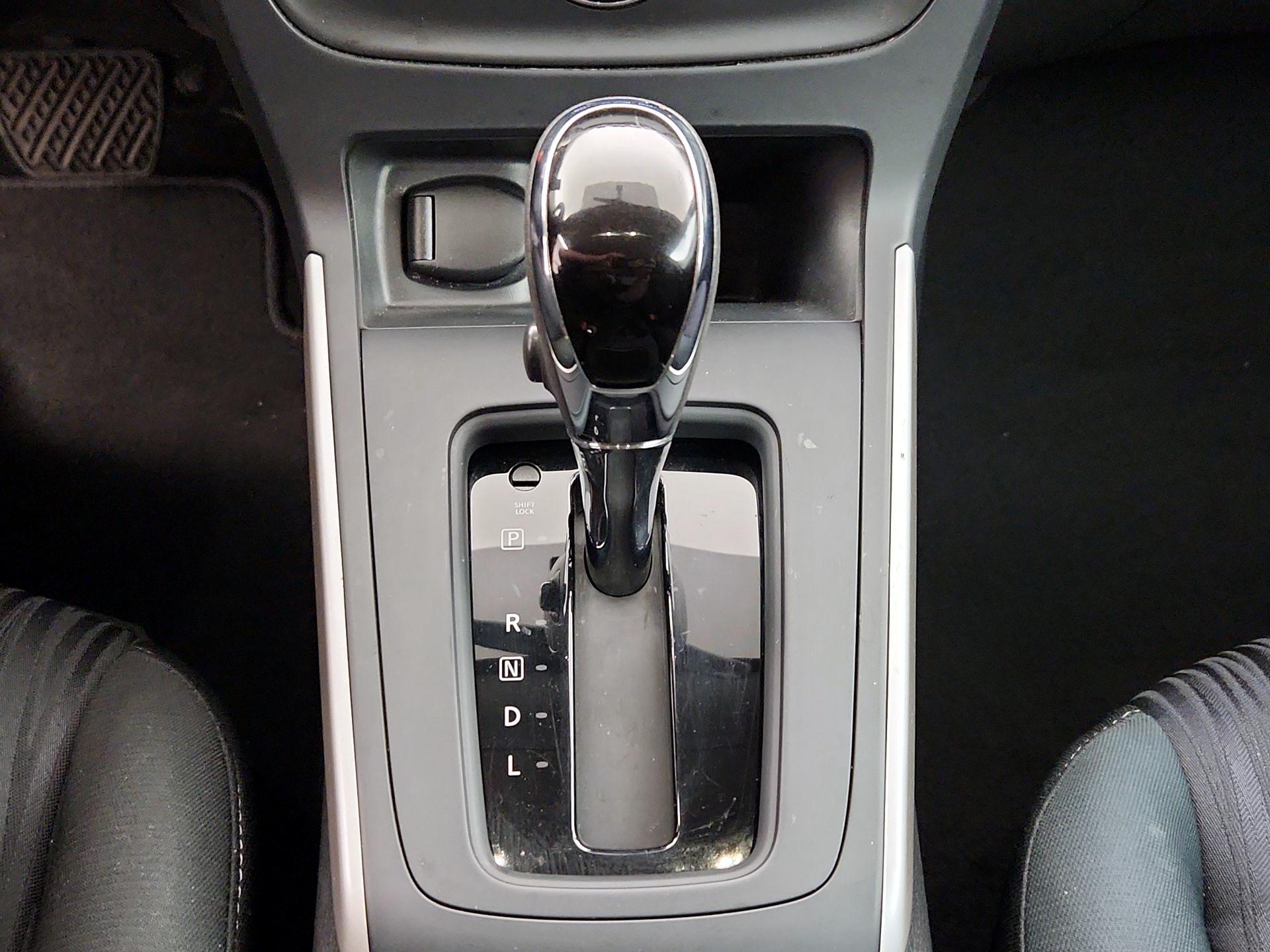 Thumbnail: 2019 Nissan Sentra - 17